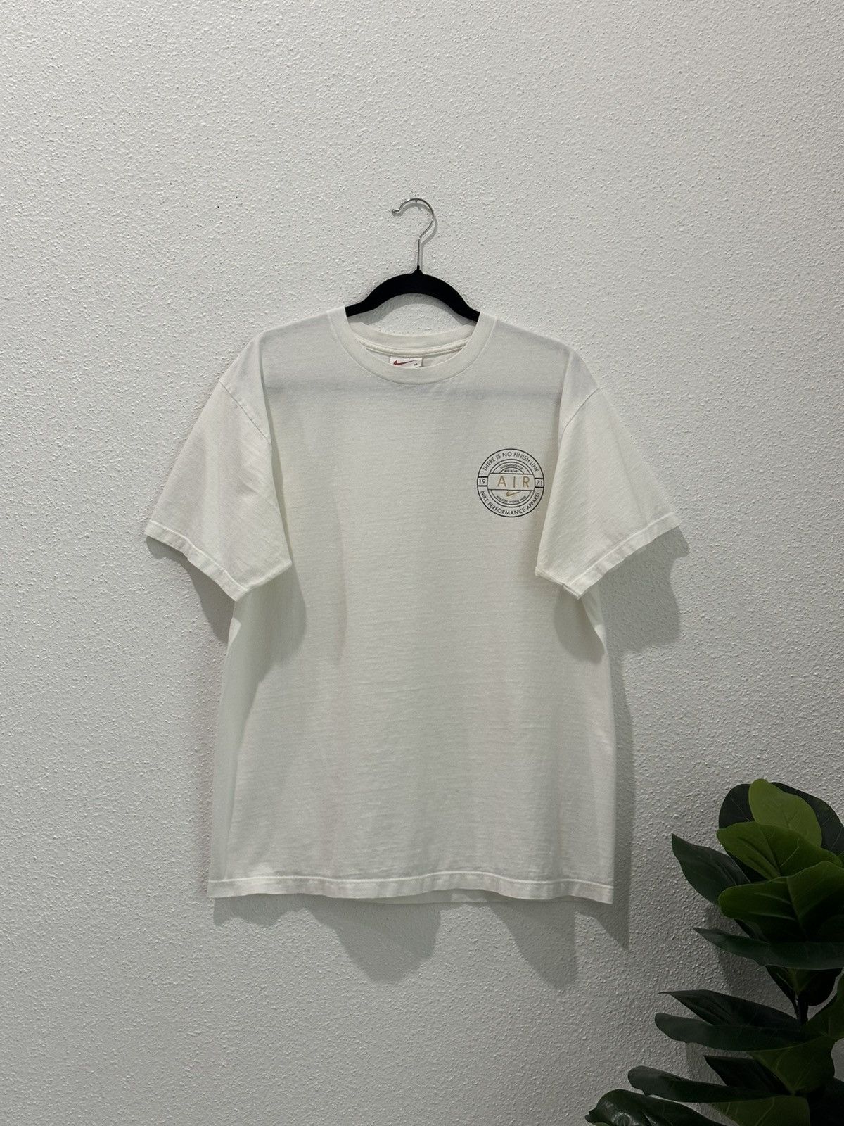 Nike Vintage 90s Nike There Is No Finish Line Round Logo Tshirt M Size US M / EU 48-50 / 2 - 1 Thumbnail