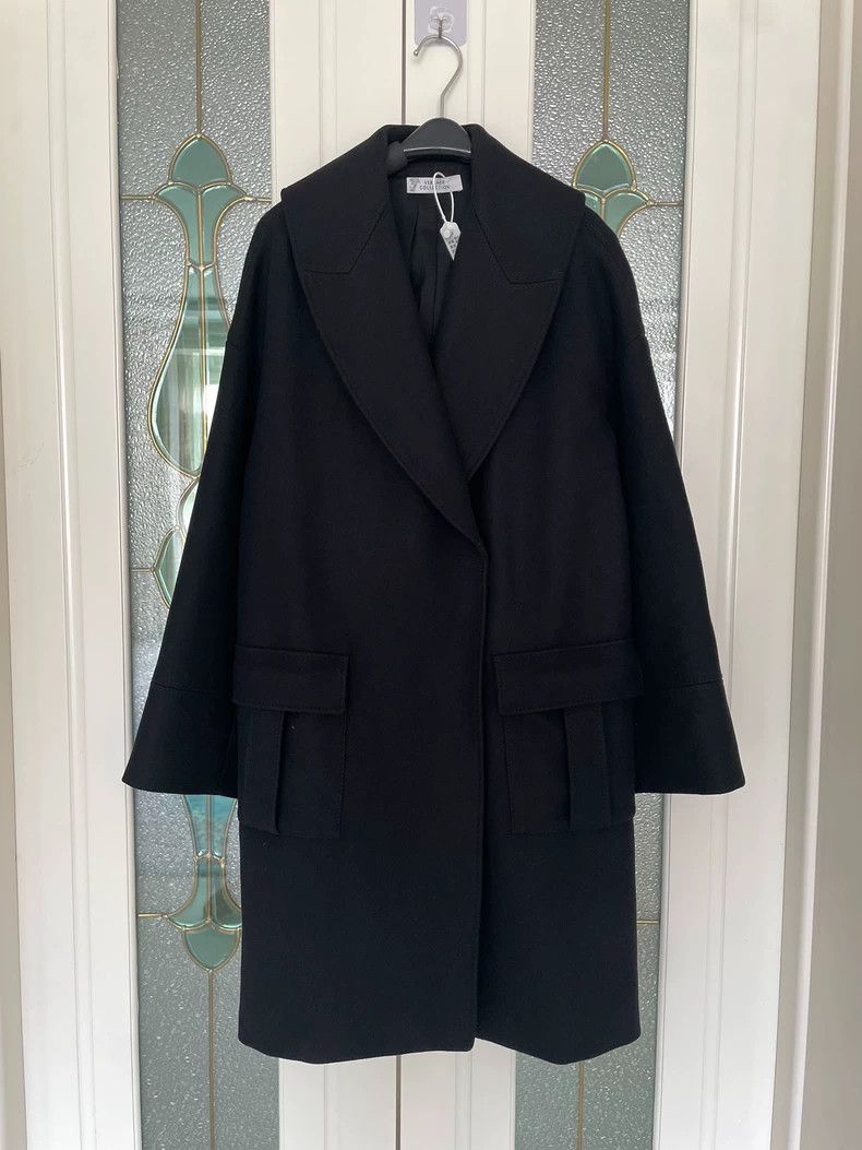 Versace Versace A glossy cocoon-shaped coat Size M / US 6-8 / IT 42-44 - 1 Thumbnail