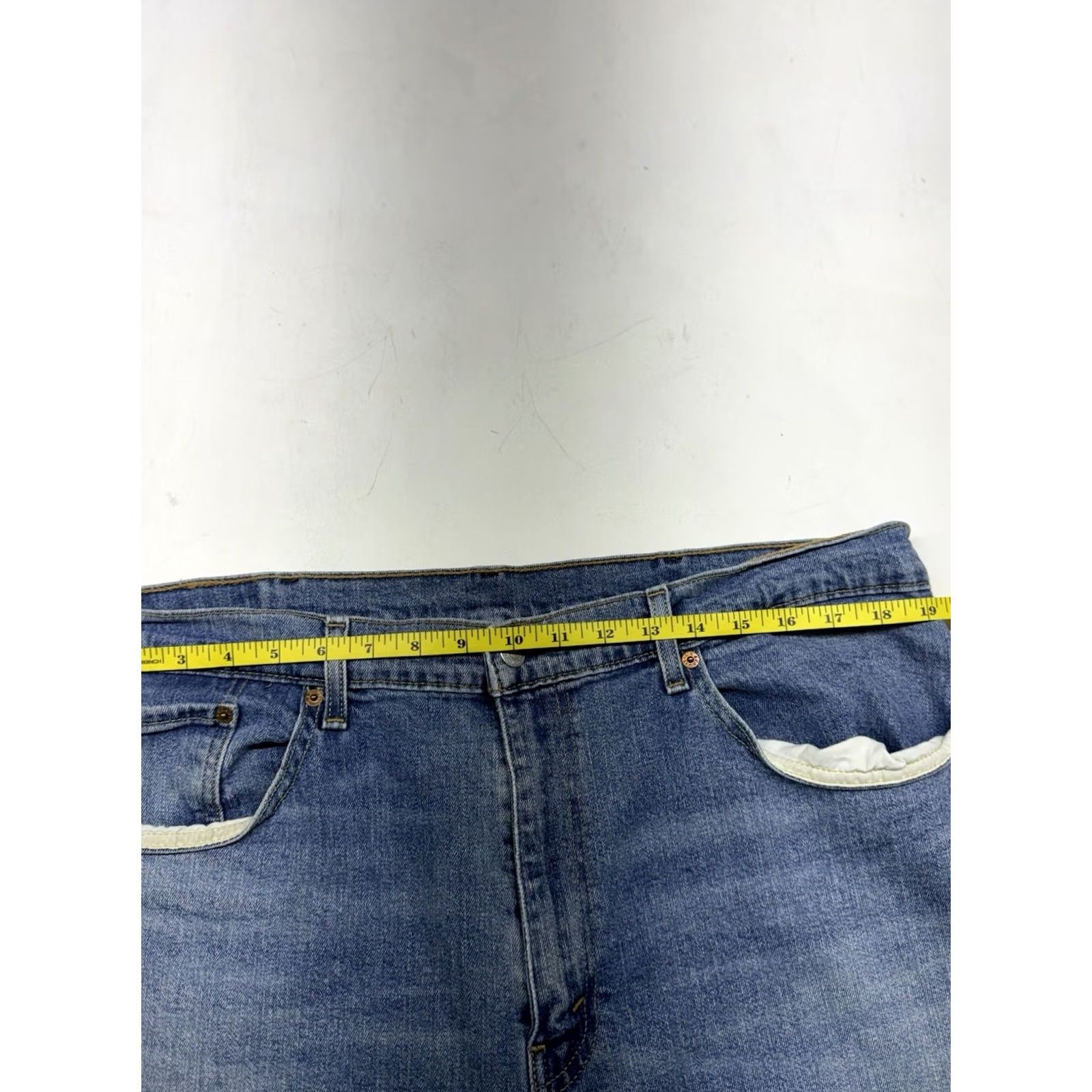 Levi's VINTAGE Levi's 505 Jeans Men 38x30 Blue Mid Rise Medium Wash Straight Leg 5-Pocket 8" Leg Opening Mens Size US 38 / EU 54 - 5 Thumbnail