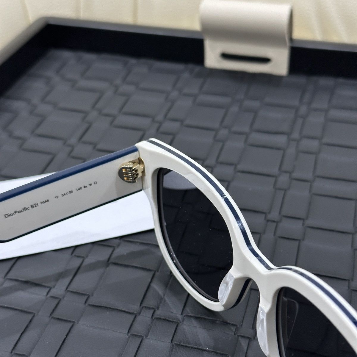 Dior DIOR DIORPACIFIC B2I 95A8 SUNGLASSES Size ONE SIZE - 6 Thumbnail