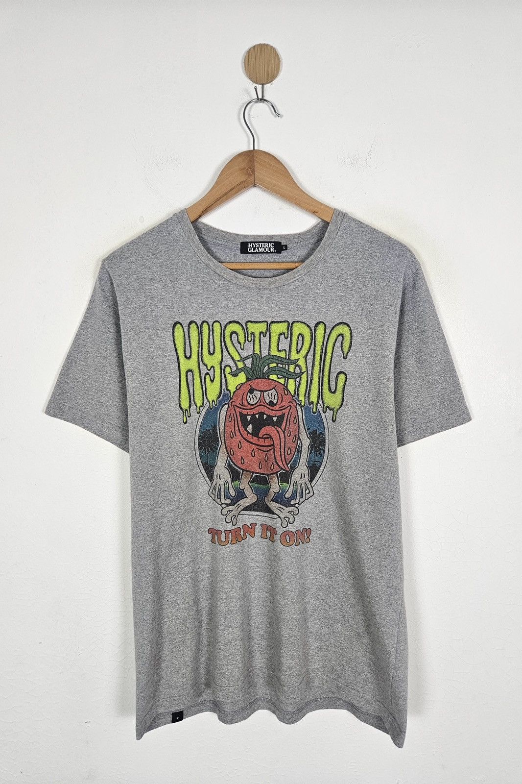 Hysteric Glamour Hysteric Glamour Turn it On Monster Strawberry tee shirt Size US L / EU 52-54 / 3 - 1 Thumbnail
