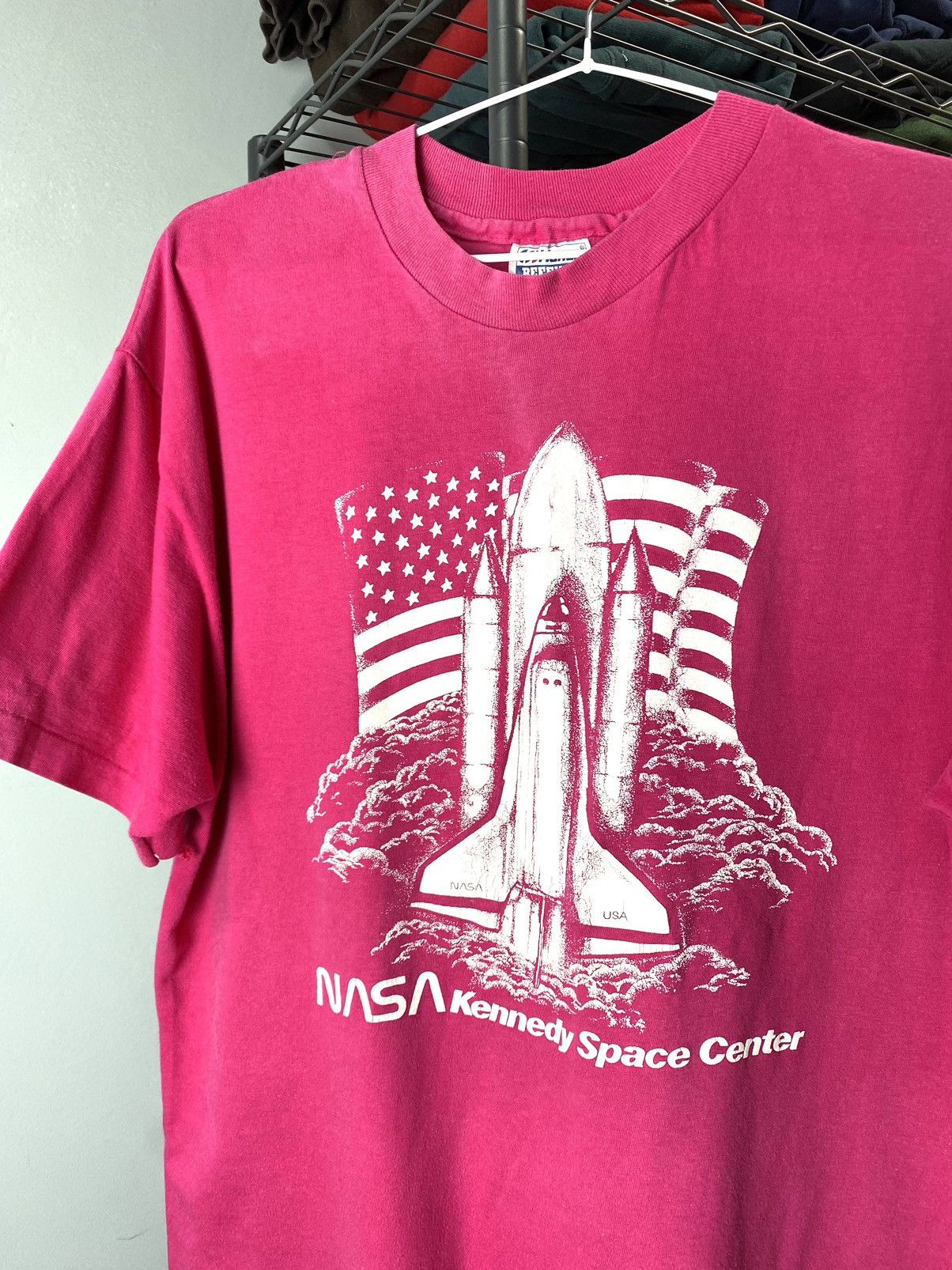 NASA 80-90’s Vintage Nasa Kennedy Space Center T Shirt Hanes Size US L / EU 52-54 / 3 - 2 Thumbnail