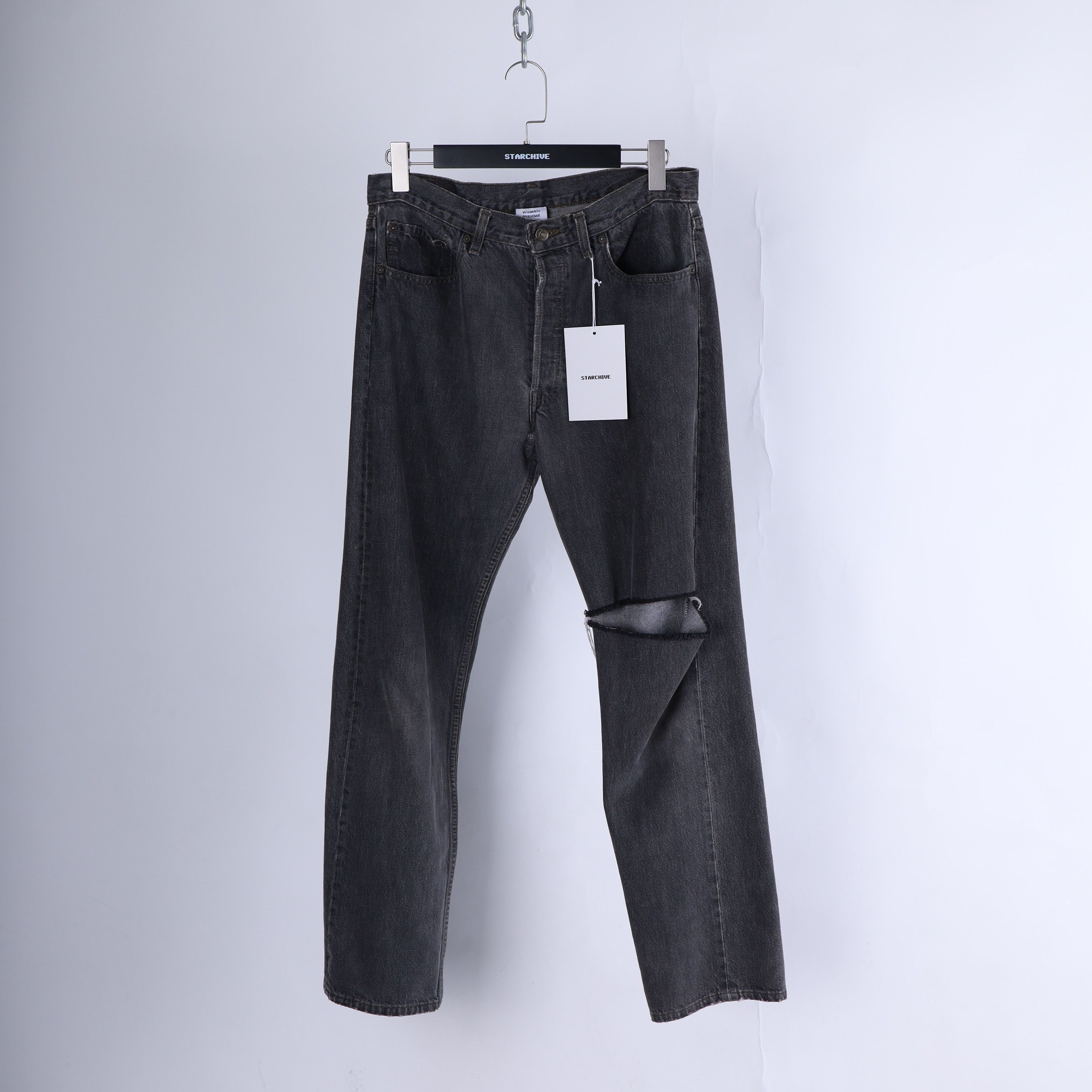 Vetements Vetements Black LEVIS SZ 32 Size US 32 / EU 48 - 2 Thumbnail