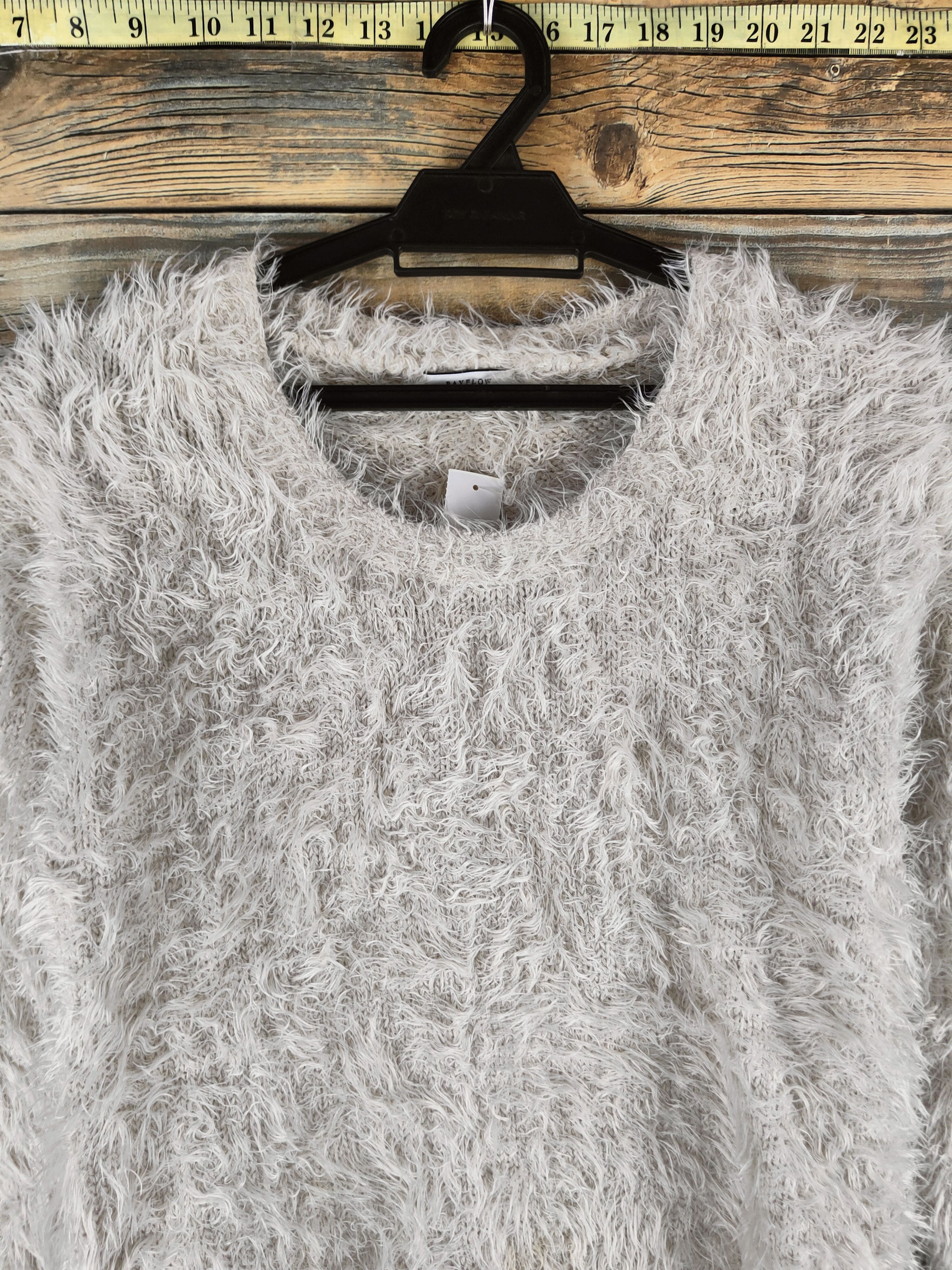 Japanese Brand DL Bayflow Ivory Fur Mohair Knitwear #46-464 Size S / US 4 / IT 40 - 2 Thumbnail
