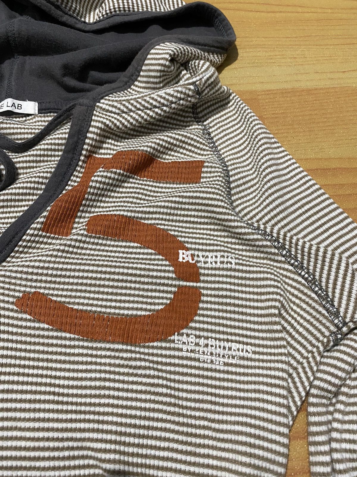 If Six Was Nine × Japanese Brand × Le Grande Bleu (L.G.B.) Vintage The Lab Buyrus 2 patch spider striped hoodie Size US M / EU 48-50 / 2 - 7 Thumbnail