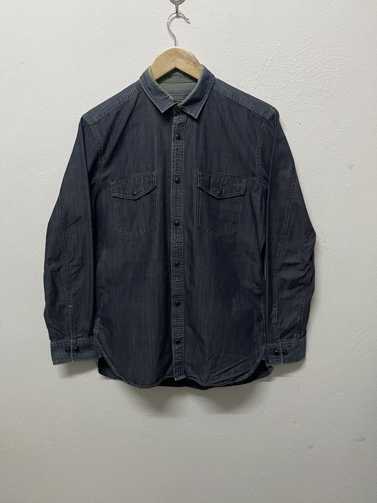Burberry 90s BURBERRY LONDON DENIM SNAP BUTTON UP SHIRT Size US M / EU 48-50 / 2 - 1 Thumbnail