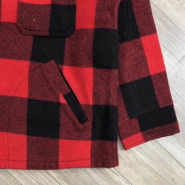 Woolrich Woolen Mills Vintage Woolrich Red Plaid Wool Jacket Size US L / EU 52-54 / 3 - 6 Thumbnail