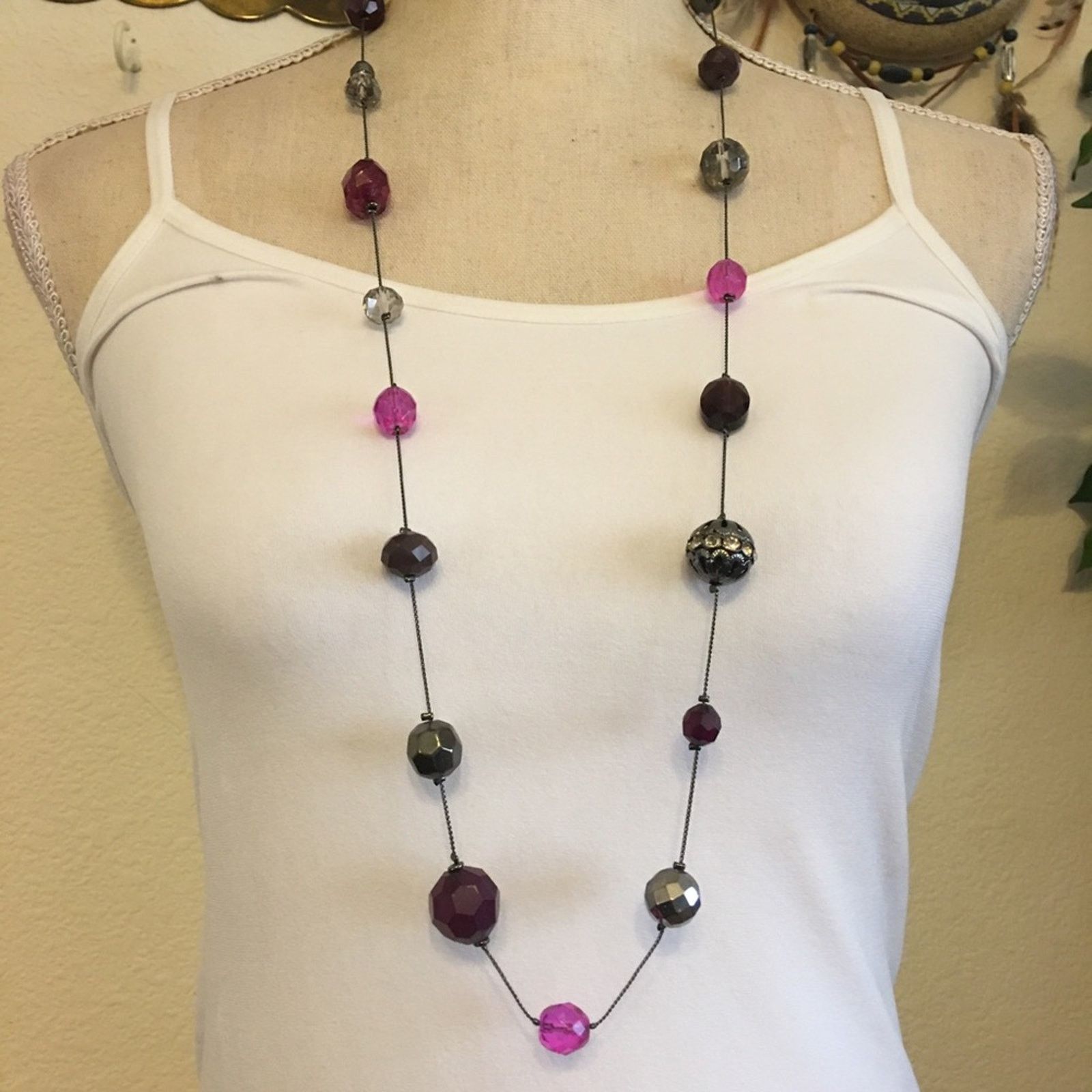 Jewelry Pink & chrome tone bead mix chain necklace Size ONE SIZE - 1 Thumbnail