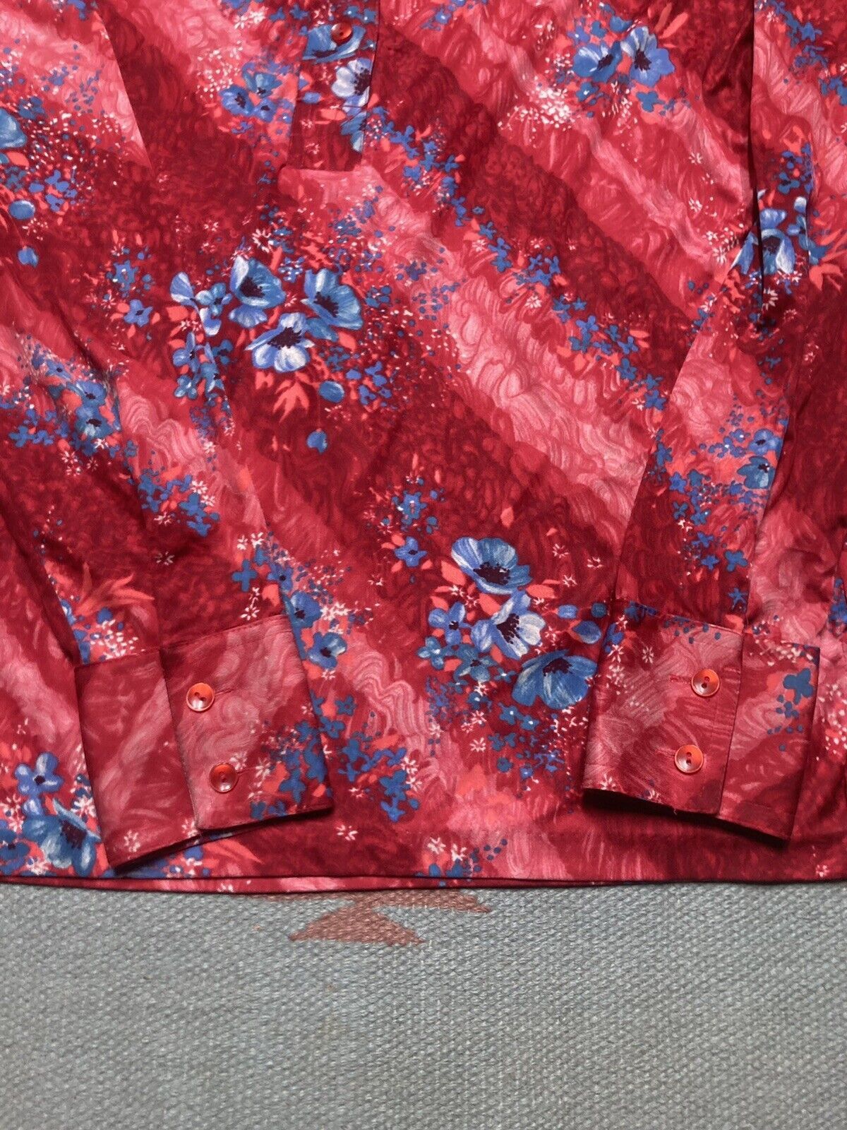 Vintage 70s polyester disco shirt popover flowers dagger mod women L Size US L / EU 52-54 / 3 - 2 Thumbnail