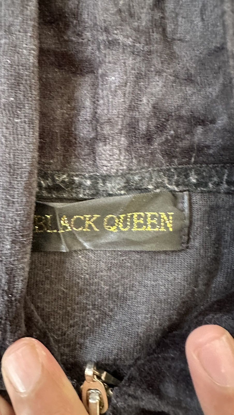 Other VINTAGE BLACK QUEEN SATIN EMBROIDERY HOODIE Size US M / EU 48-50 / 2 - 6 Thumbnail
