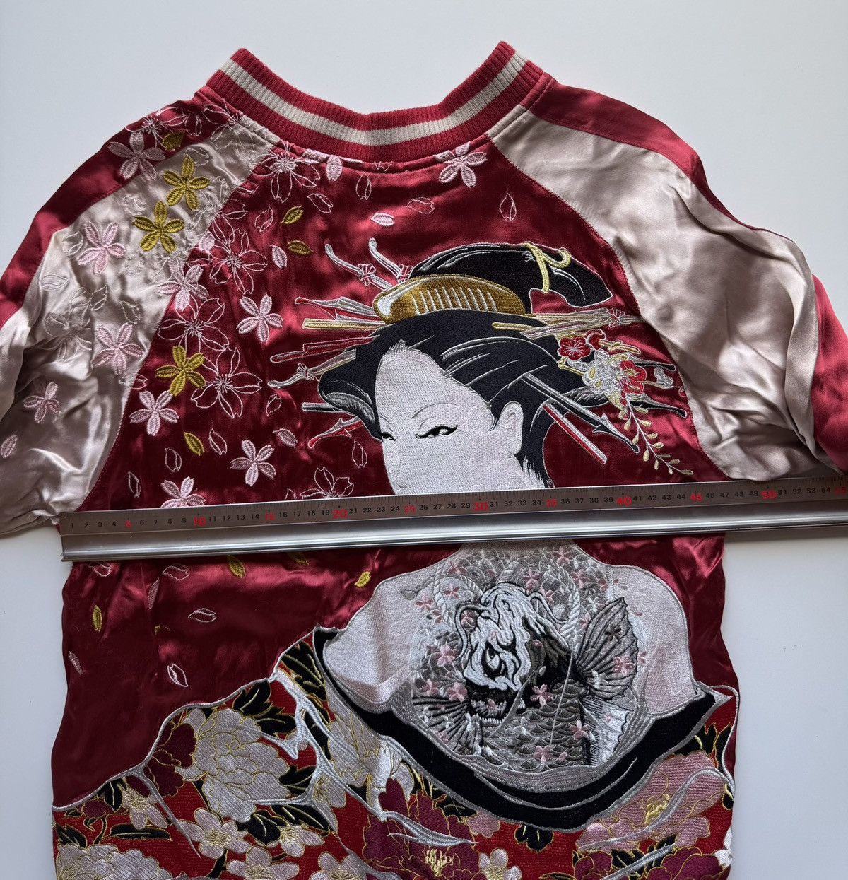 Other Japanese Red Oiran Geisha Koi Fish Souvenir Sukajan Jacket M Size US M / EU 48-50 / 2 - 7 Thumbnail
