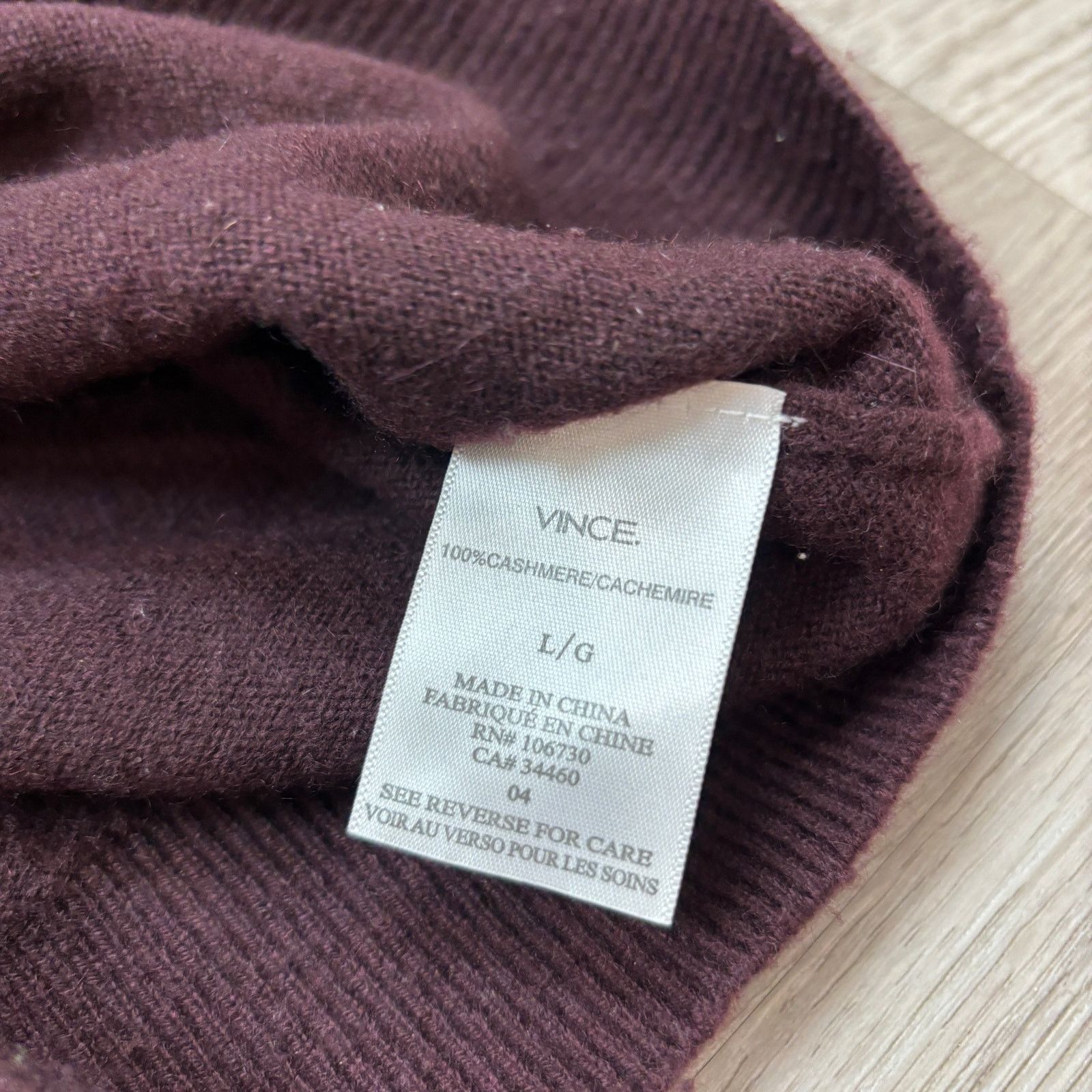Vince Vince. 100% Cashmere V Neck Sweater Large Preppy Minimalist Size US L / EU 52-54 / 3 - 7 Thumbnail