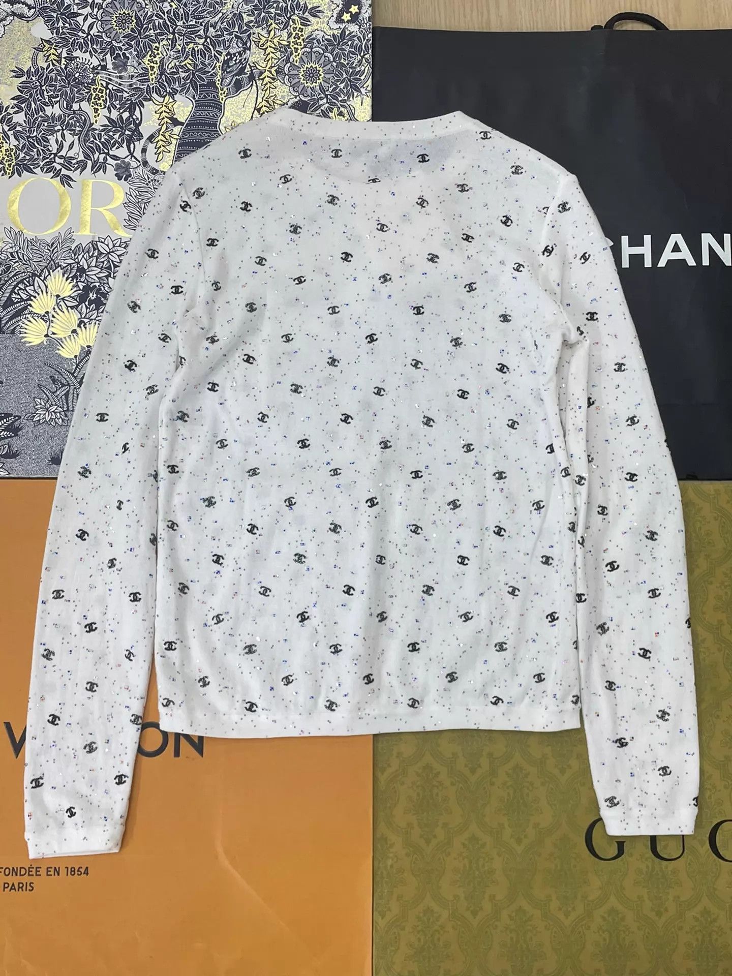 Chanel Chanel White Sequin Full Logo Starry Top Size 34 Size XS / US 0-2 / IT 36-38 - 3 Thumbnail