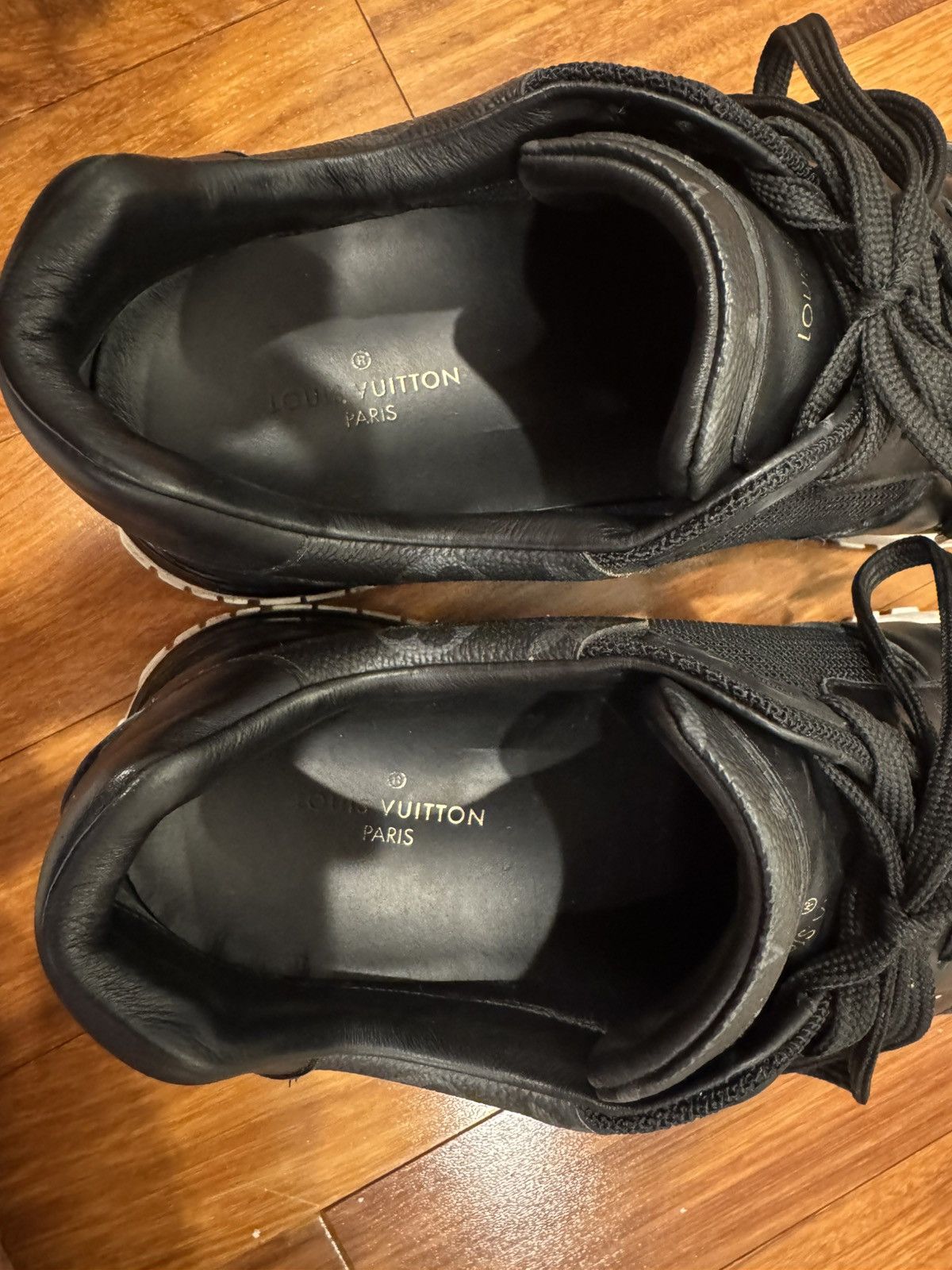 Louis Vuitton Louis Vuitton Run Away Low Top Leather Sneaker Size US 10 / EU 43 - 7 Thumbnail
