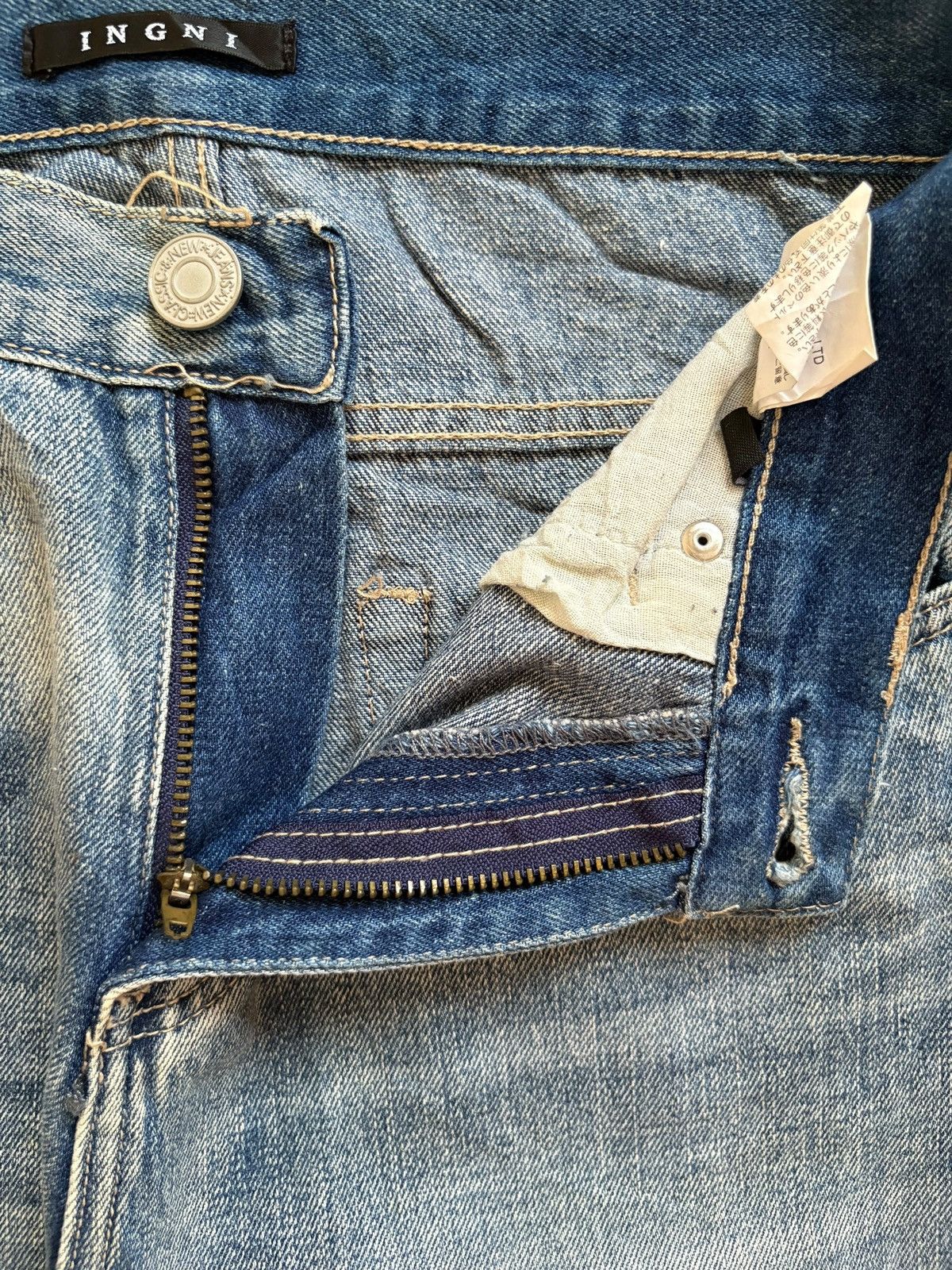 Japanese Brand Vintage Japanese Brand Mud Wash Ripped Flare Jeans Size US 27 - 9 Thumbnail