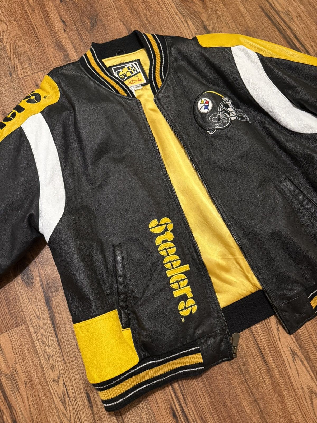 G-III G-III Carl Banks leather vintage NFL jacket XL (best offer) Size US XL / EU 56 / 4 - 2 Thumbnail