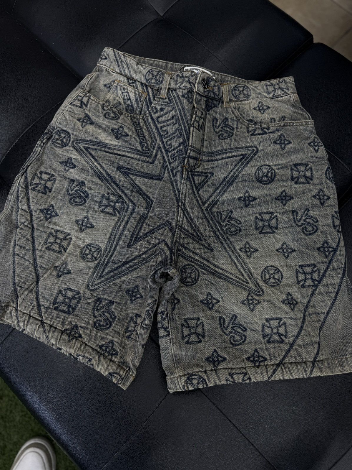 Vale Vale Valley Denim Embroidery Shorts Size 30 (NEW) Size US 30 / EU 46 - 3 Thumbnail