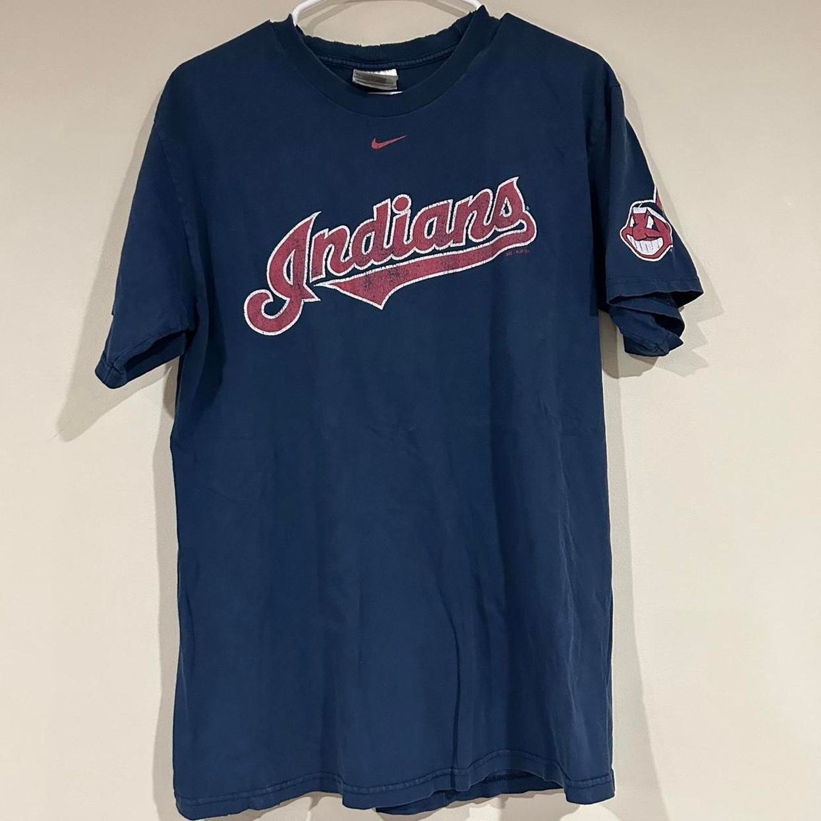 Nike 2005 Nike Cleveland Indians Center Swoosh Shirt Size US M / EU 48-50 / 2 - 1 Thumbnail