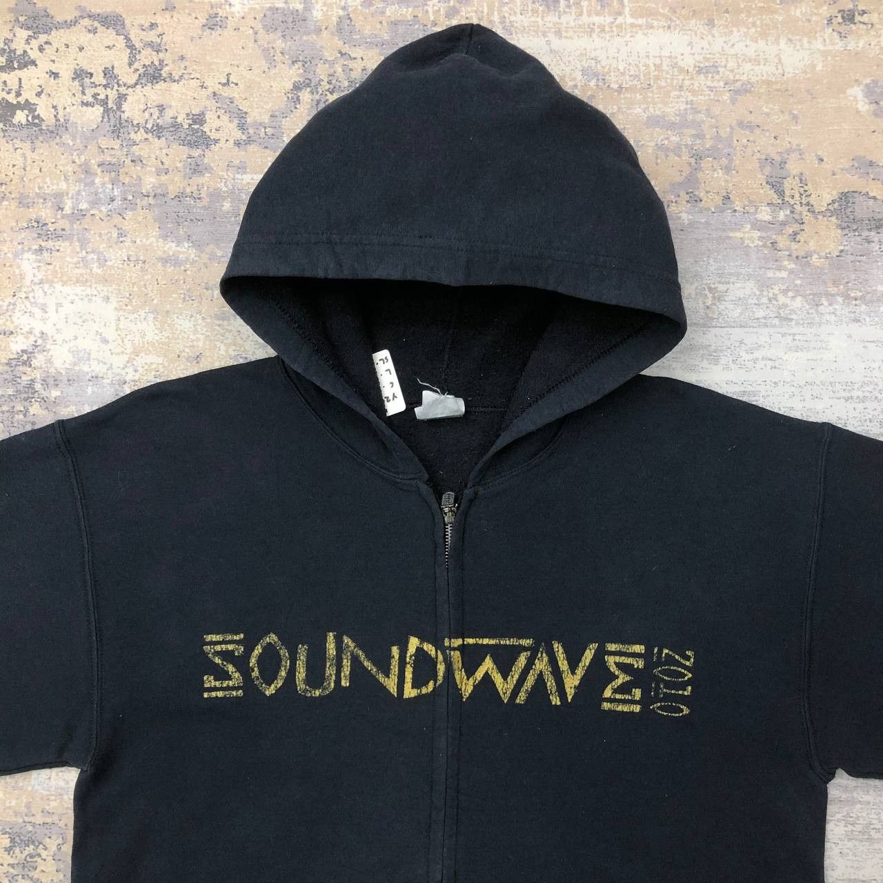 Band Tees × Gildan Y241 SOUNDWAVE BAND TOUR 2010 HOODIE Size US M / EU 48-50 / 2 - 5 Thumbnail