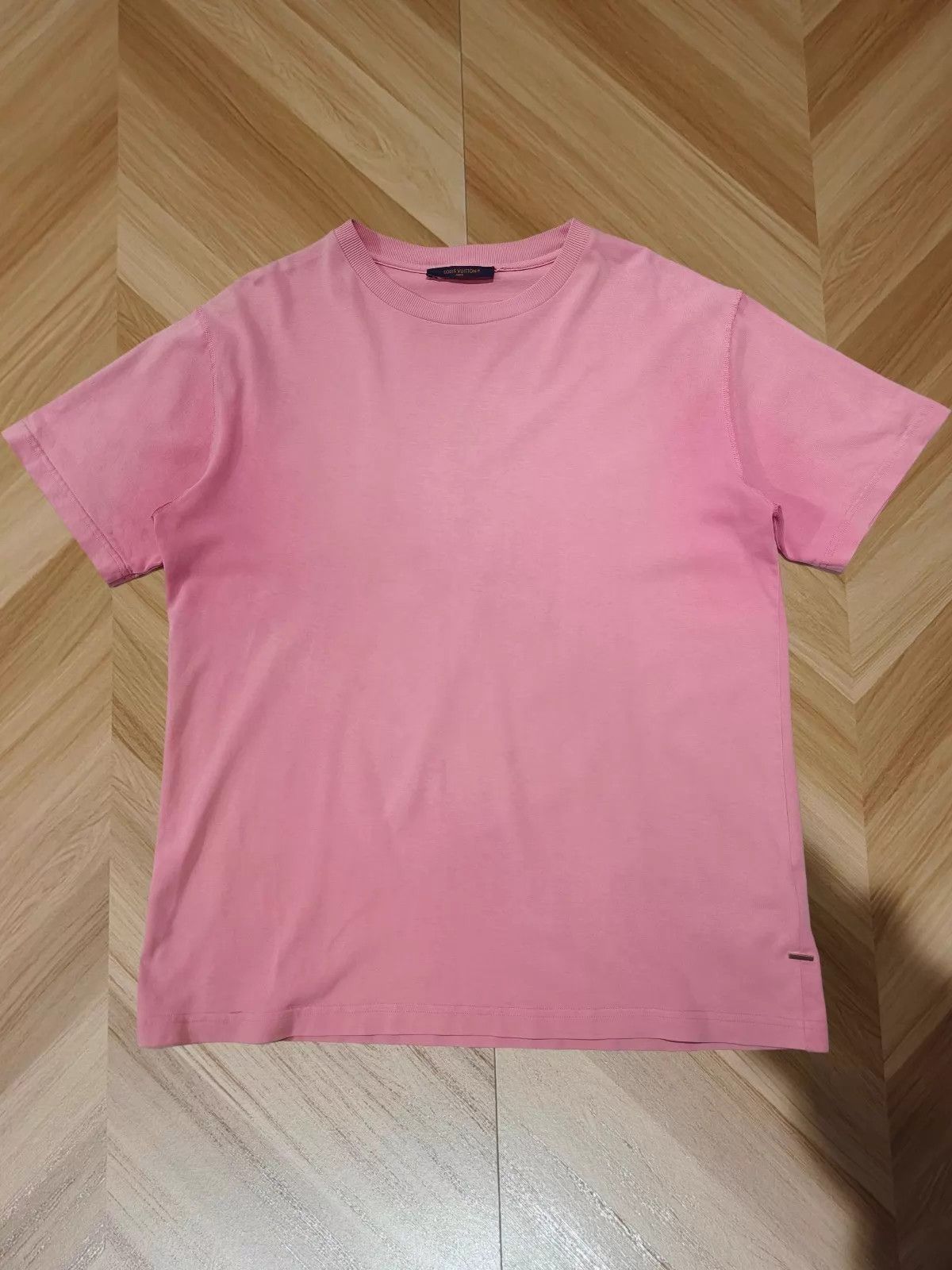 Louis Vuitton LV 9/10 No Flaws Size L Tee Size US L / EU 52-54 / 3 - 2 Thumbnail