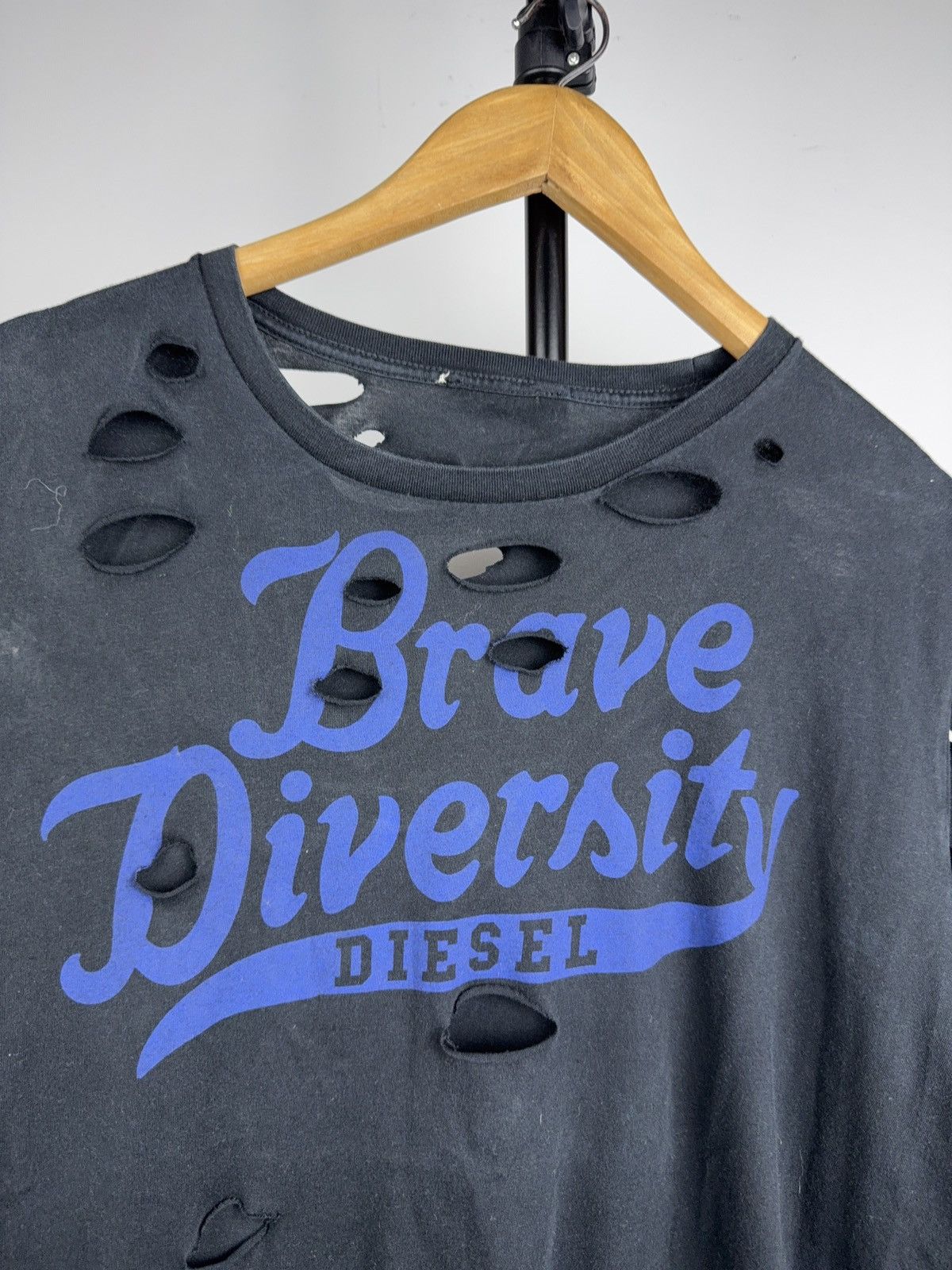 Diesel 00s Diesel Brave Diversity Distressed Faded T-Shirt Y2K Punk Size US L / EU 52-54 / 3 - 5 Thumbnail