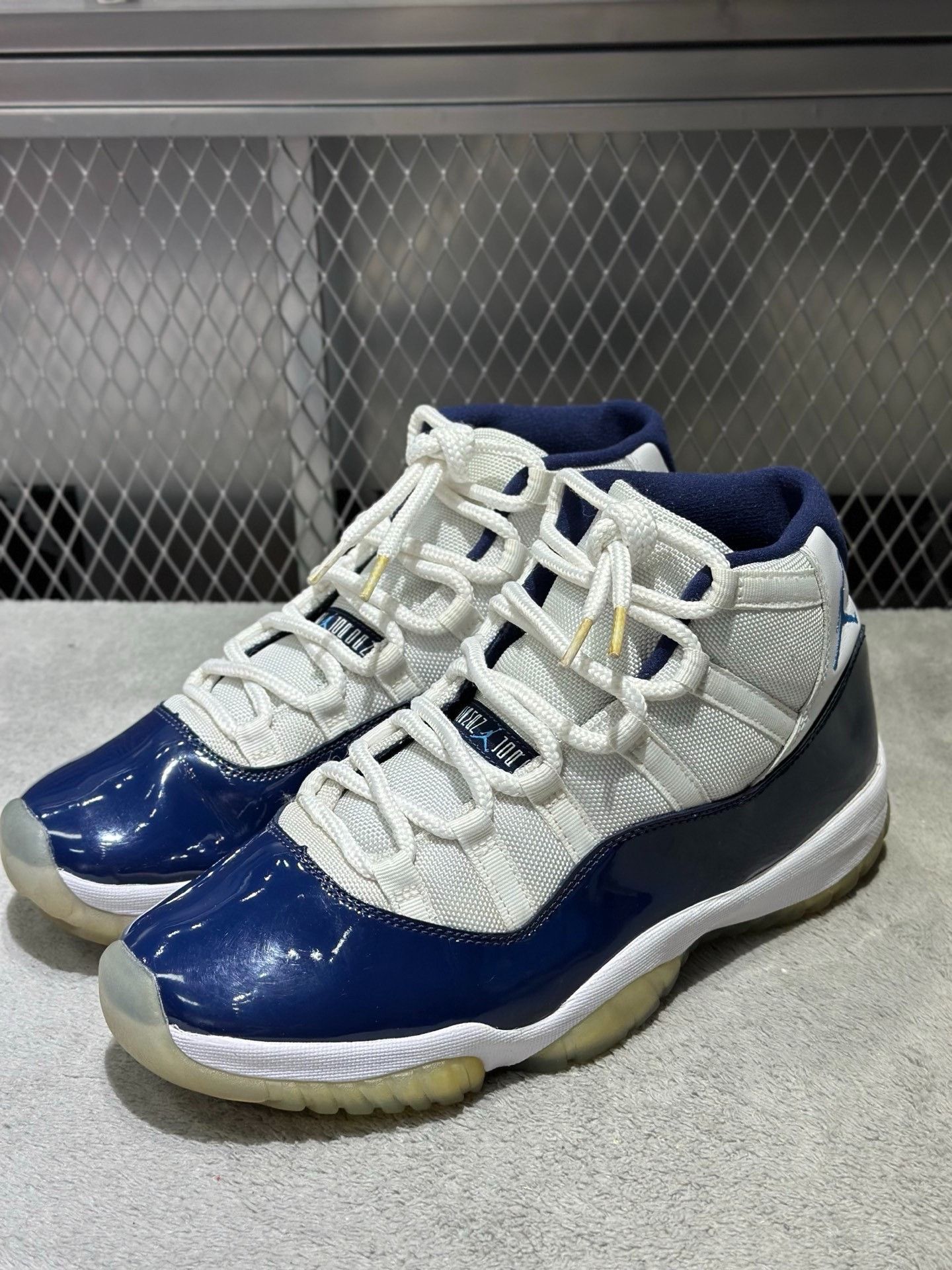 Nike Nike Retro Blue Lowtop Sneakers 44.5 Men Size US 11 / EU 44 - 1 Thumbnail