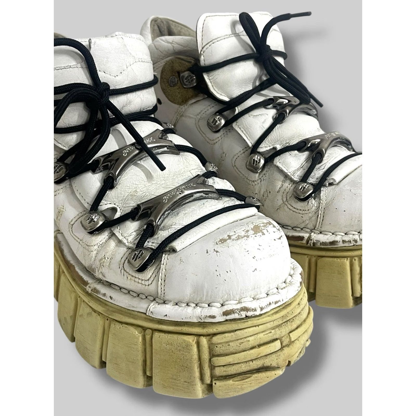 New Rock New Rock M-106 Platform Boot White EU 37 Womens Size US 4 / IT 34 - 2 Thumbnail
