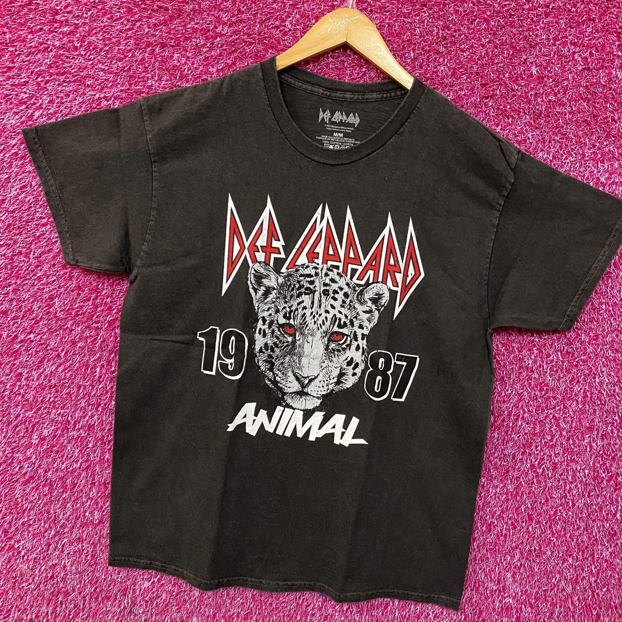 Def Leppard Def Leppard 'Animal' 1987 Graphic Heavy Metal T-Shirt Medium Size US M / EU 48-50 / 2 - 3 Thumbnail