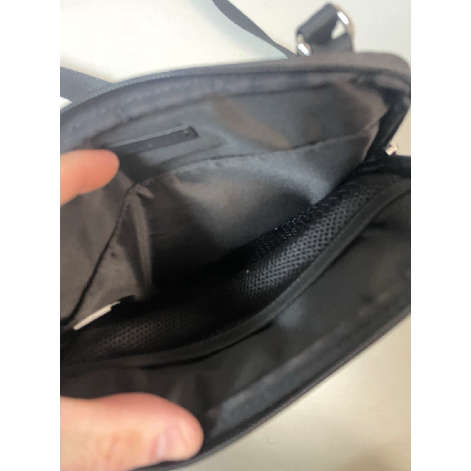 Lululemon Lululemon City Adventurer Crossbody Bag Nylon Womens Small Black City Adventurer Crossbody Bag Size ONE SIZE - 4 Thumbnail