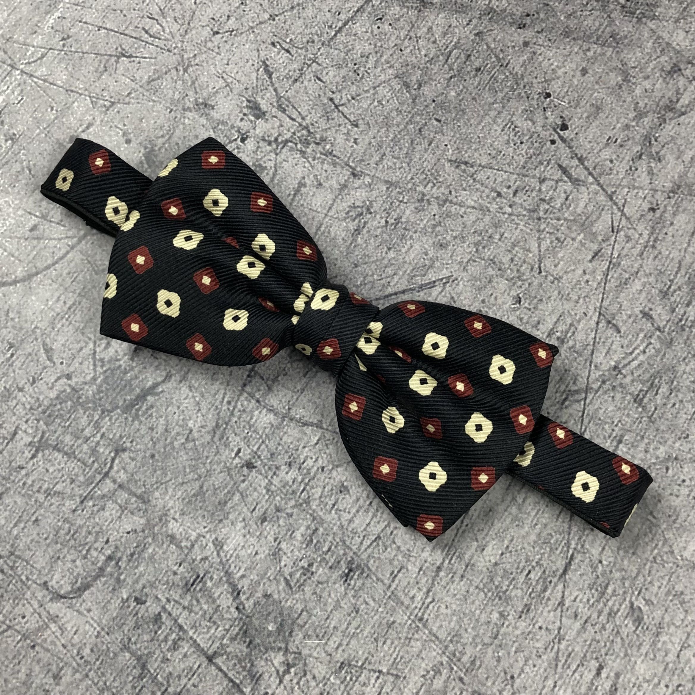 Hugo Boss Vintage Hugo Boss Silk Bow Tie Size ONE SIZE - 2 Thumbnail