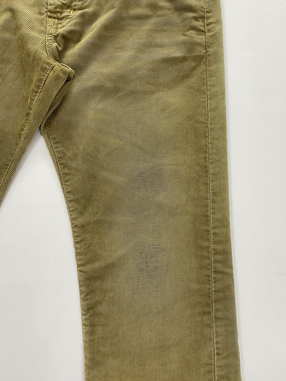 AG Adriano Goldschmied AG Adriano Goldschmied Dirty Distressed Corduroy Pant Size US 32 / EU 48 - 16 Thumbnail