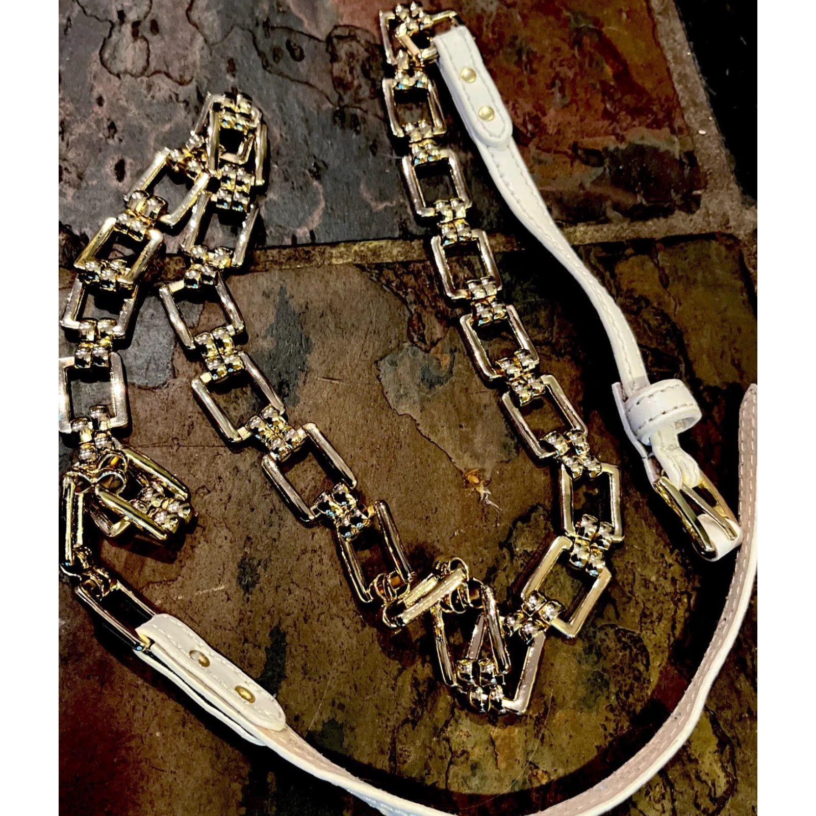 Vintage VINTAGE White Leather Belt Golden Square Chain Links Shiny Thin 1/2” 35-39” Waist Women's Belt Size ONE SIZE - 2 Thumbnail