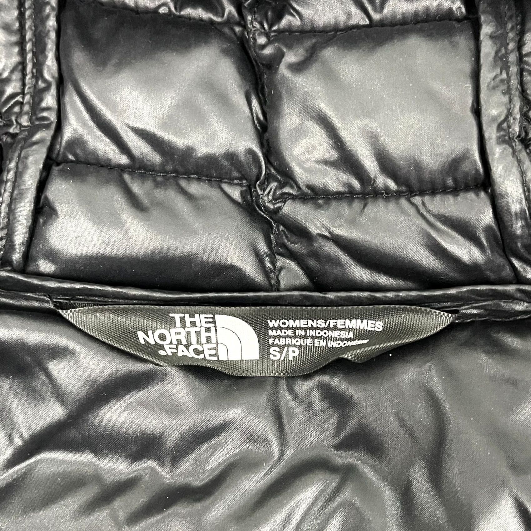 The North Face VINTAGE? No. The North Face Thermoball Hooded Parka Jacket Womens S Black Quilted Puffer Coat Size S / US 4 / IT 40 - 3 Thumbnail