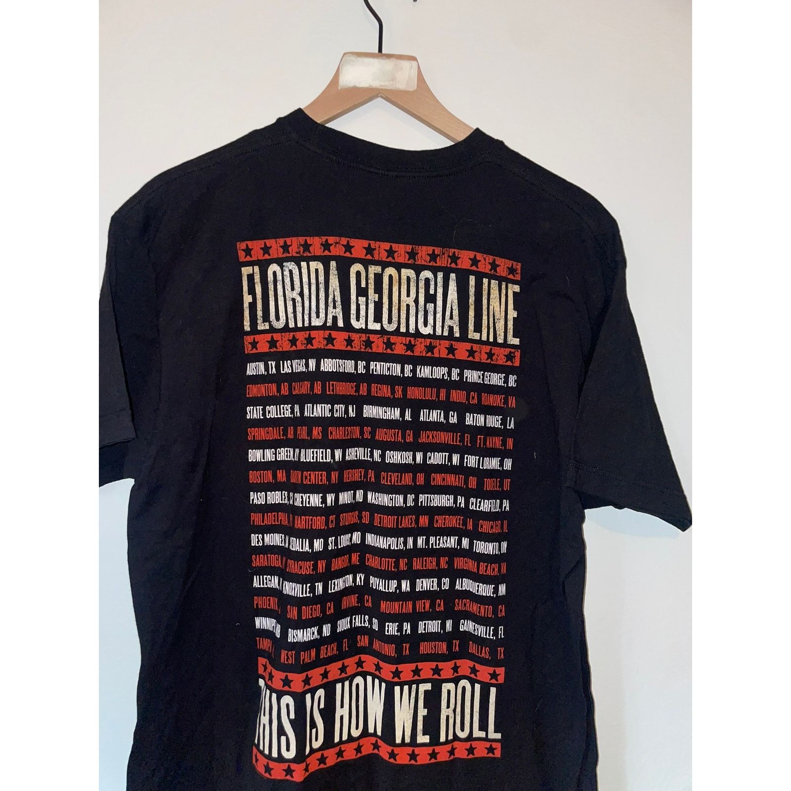 Tultex Florida Georgia Line Shirt This Is How We Roll Tour Tee XL Size US XL / EU 56 / 4 - 8 Thumbnail