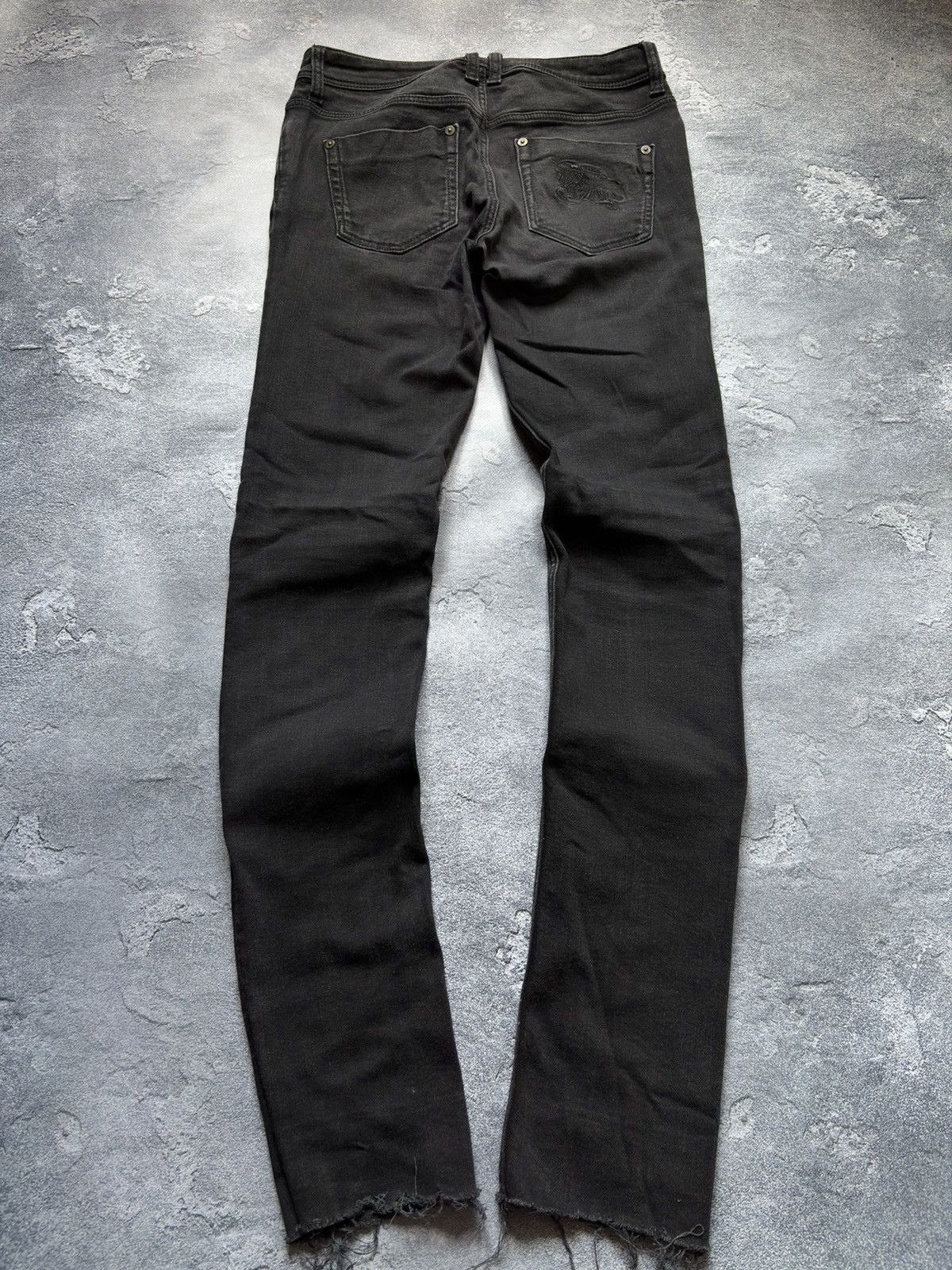 Burberry Vintage Burberry Logo Luxury Black Slim Jeans Size 27" / US 4 / IT 40 - 2 Thumbnail