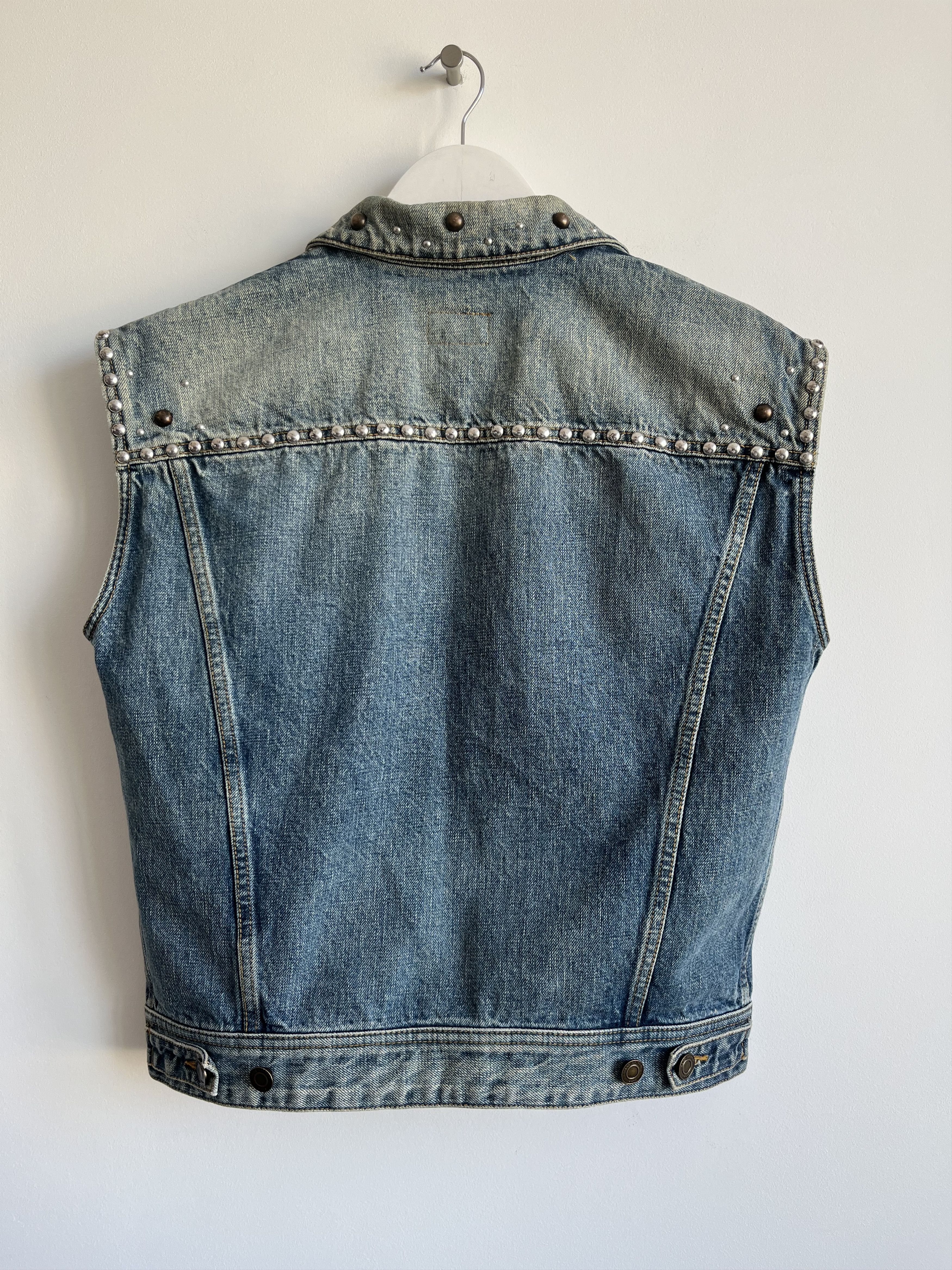 Hedi Slimane × Saint Laurent Paris SS16 Saint Laurent Studded Denim Vest Size L / US 10 / IT 46 - 10 Thumbnail