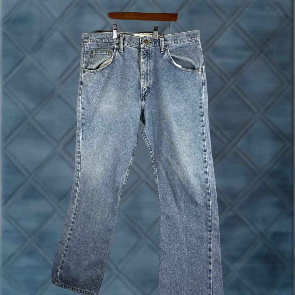 Wrangler Wrangler Jeans Mens 36x32 Blue Regular Fit Denim Straight Leg Jeans High Rise but not included? Size US 36 / EU 52 - 1 Thumbnail