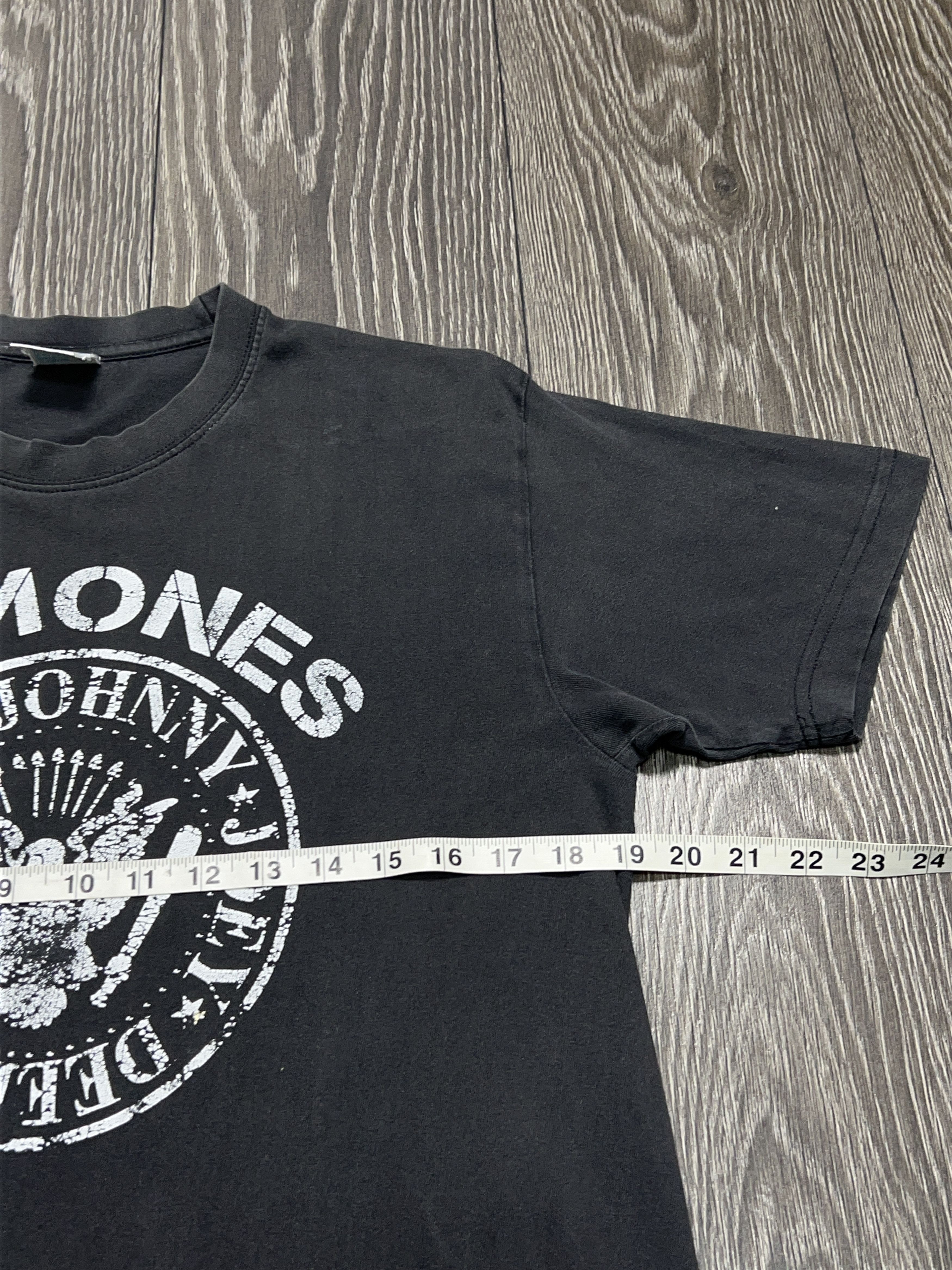 Vintage Mens Ramones Band Rock T Shirt Tee Big Logo Cotton Size M-L Size US M / EU 48-50 / 2 - 6 Thumbnail