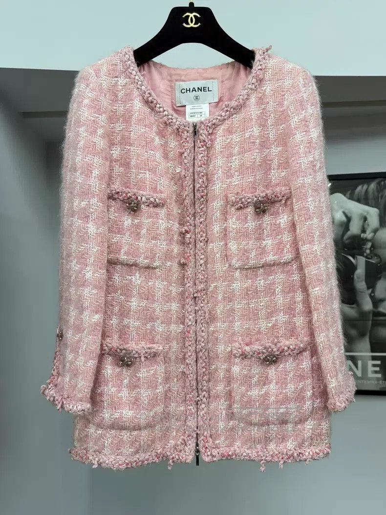 Chanel Chanel Supermarket series pink tweed jacket Size XS / US 0-2 / IT 36-38 - 1 Thumbnail