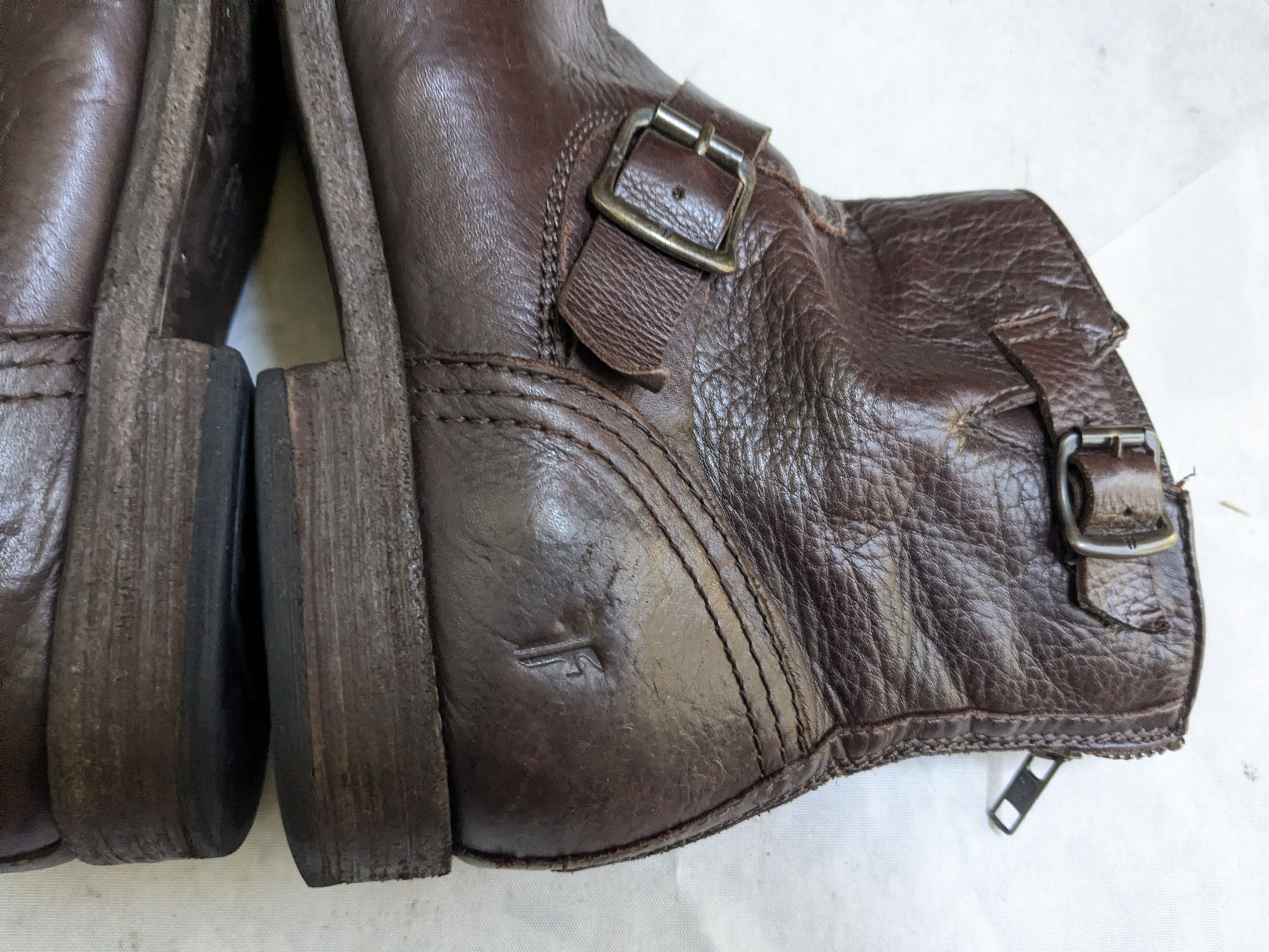 Frye Frye Engineer Brown Leather 11 D Leather Buckle Size US 11 / EU 44 - 13 Thumbnail