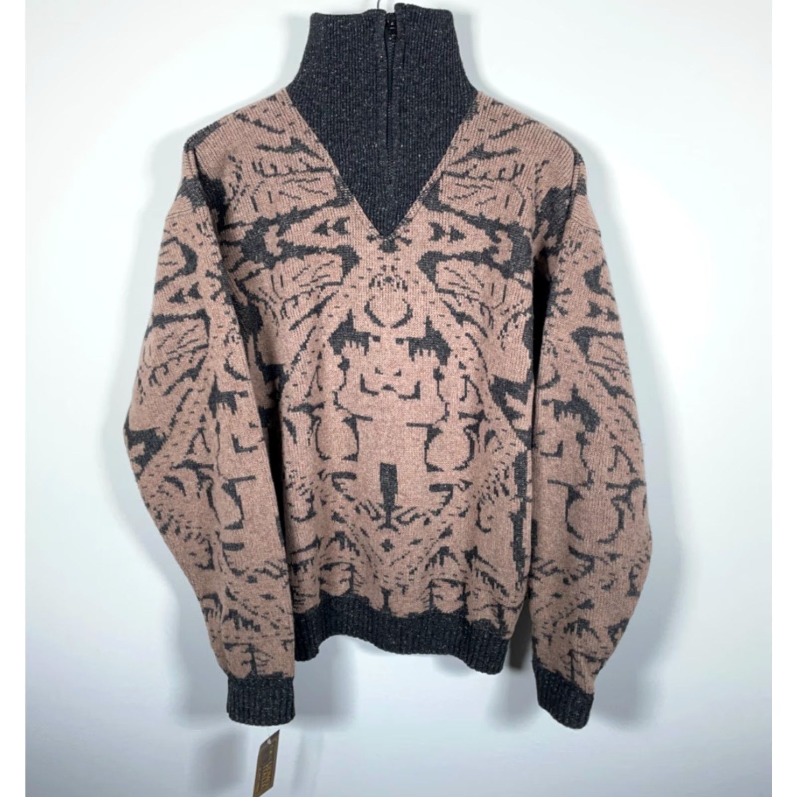 Vintage VINTAGE Amita Sweater Geometric Crew Neck Knit Made in Italy Oversized Wool Nylon Silk 1/4 Zip Men’s Small Beige 90s Retro Dad Casual Pullover Size US S / EU 44-46 / 1 - 2 Thumbnail