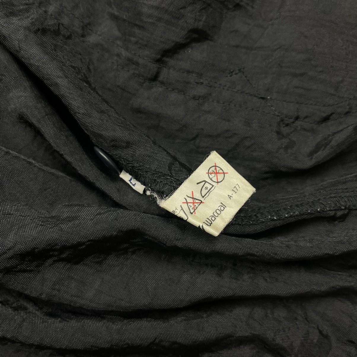 Issey Miyake 90s Hai sporting gear issey miyake big logo nylon jacket Size US L / EU 52-54 / 3 - 9 Thumbnail