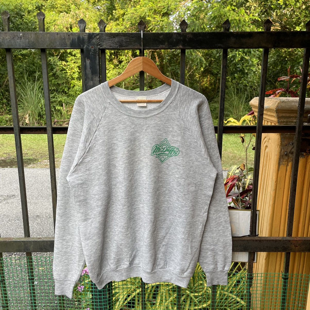 Fruit Of The Loom 🔥Vintage 90s Mc Duffy’s Big Logo Spellout Sweatshirts Size US M / EU 48-50 / 2 - 3 Thumbnail