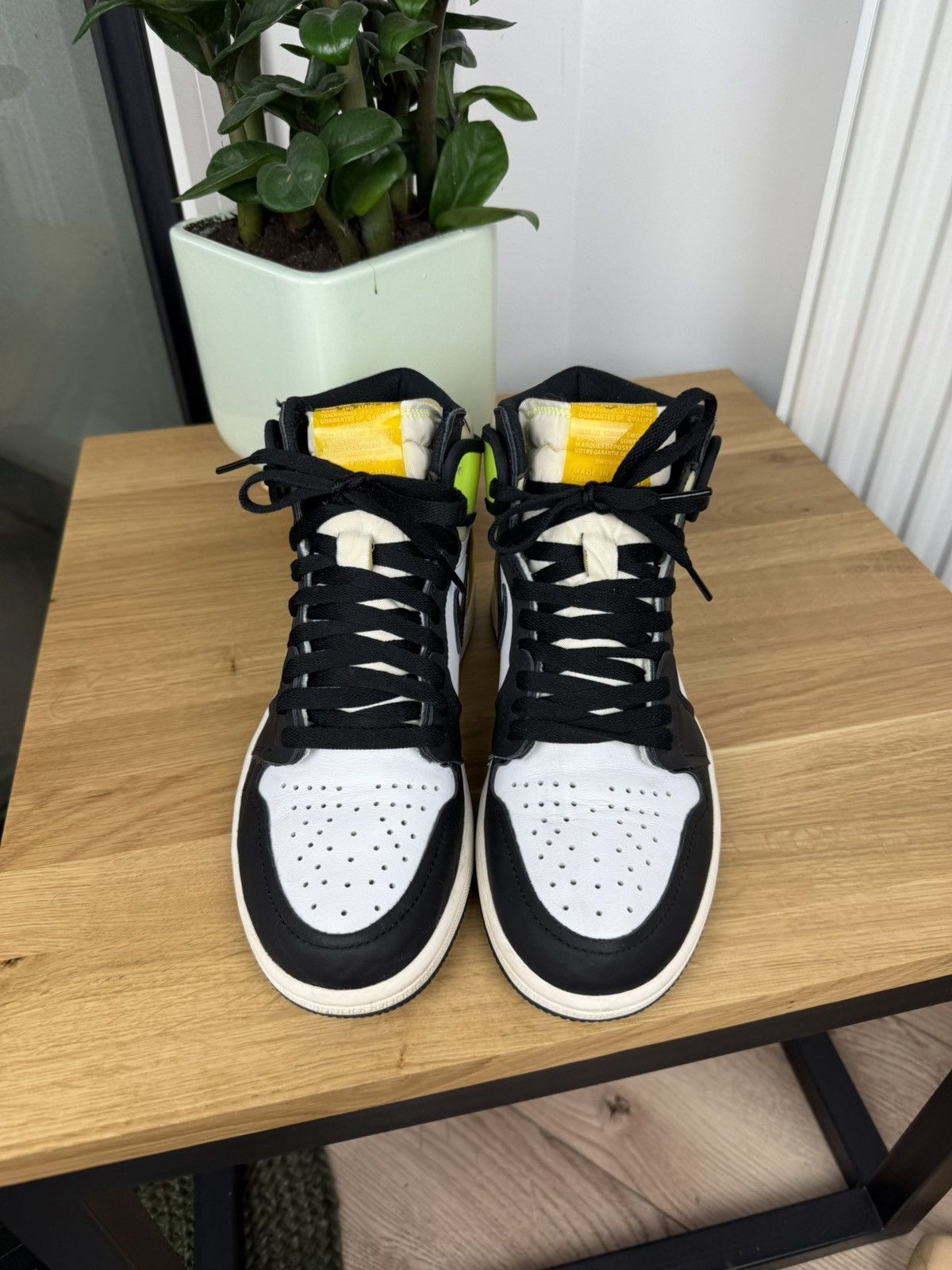 Jordan Brand Air Jordan 1 Volt Gold Size US 7.5 / EU 40-41 - 5 Thumbnail