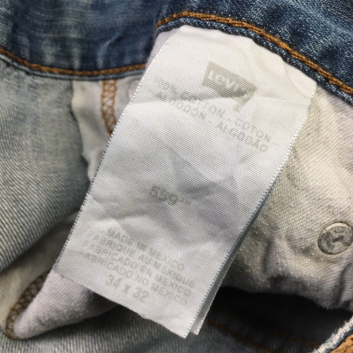 Levi's × Levi's Vintage Clothing × Vintage Levis 559 Washed Blue Vintage Style Jeans Size US 36 / EU 52 - 9 Thumbnail