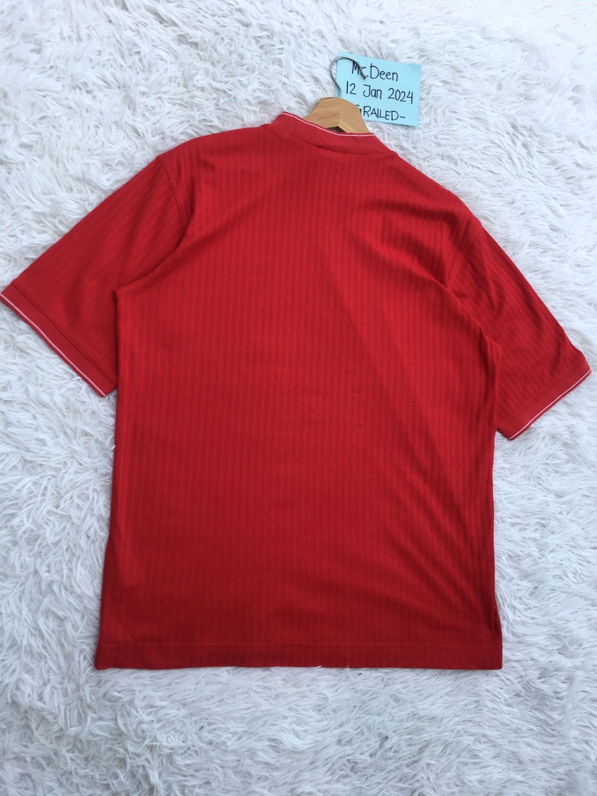 Nike Rare Vintage Nike Swoosh Logo Tshirt Size US L / EU 52-54 / 3 - 20 Thumbnail