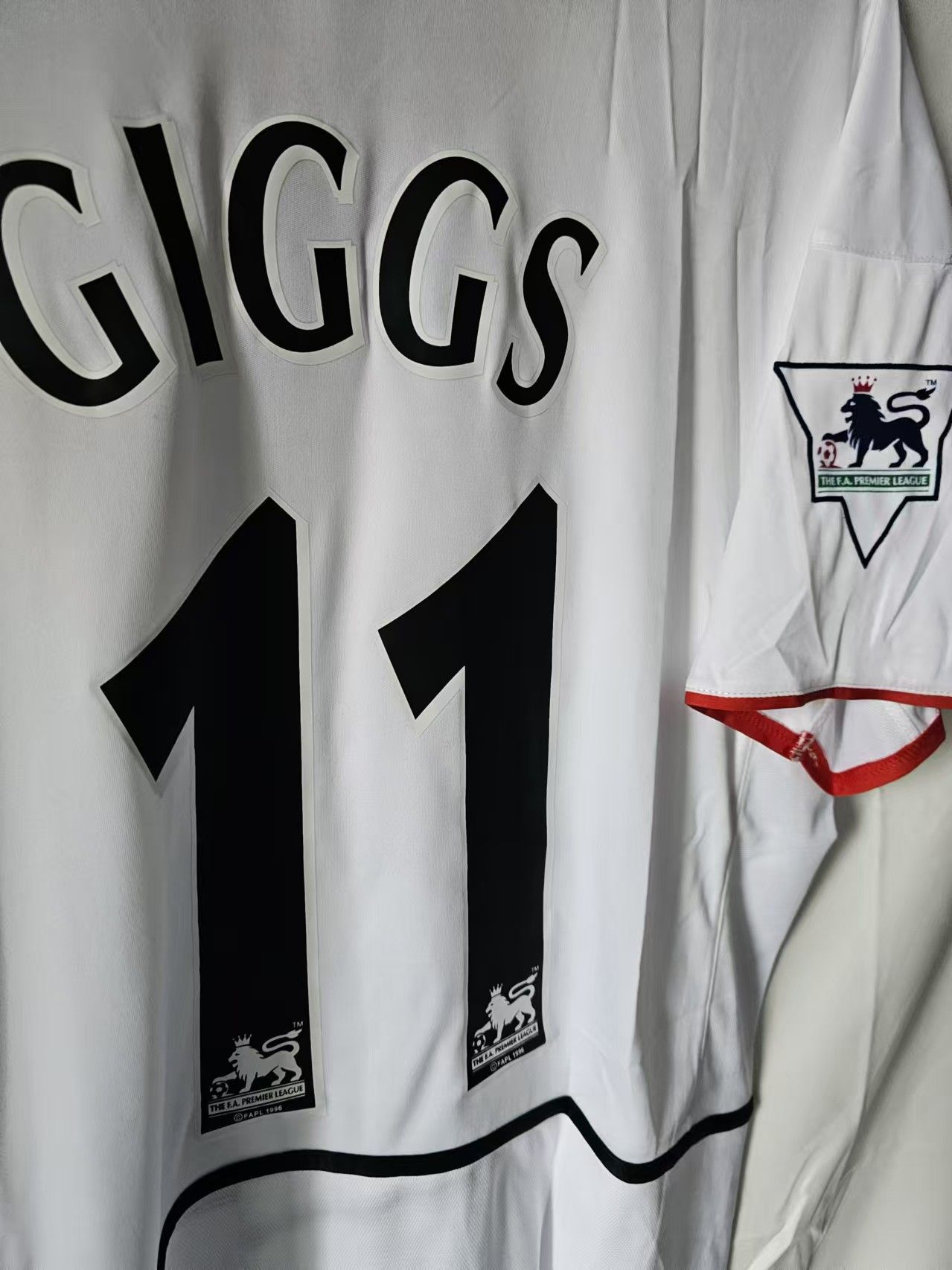 Other 2002 03 Man Utd #11 Ryan Giggs Jersey Away Size US XL / EU 56 / 4 - 3 Thumbnail