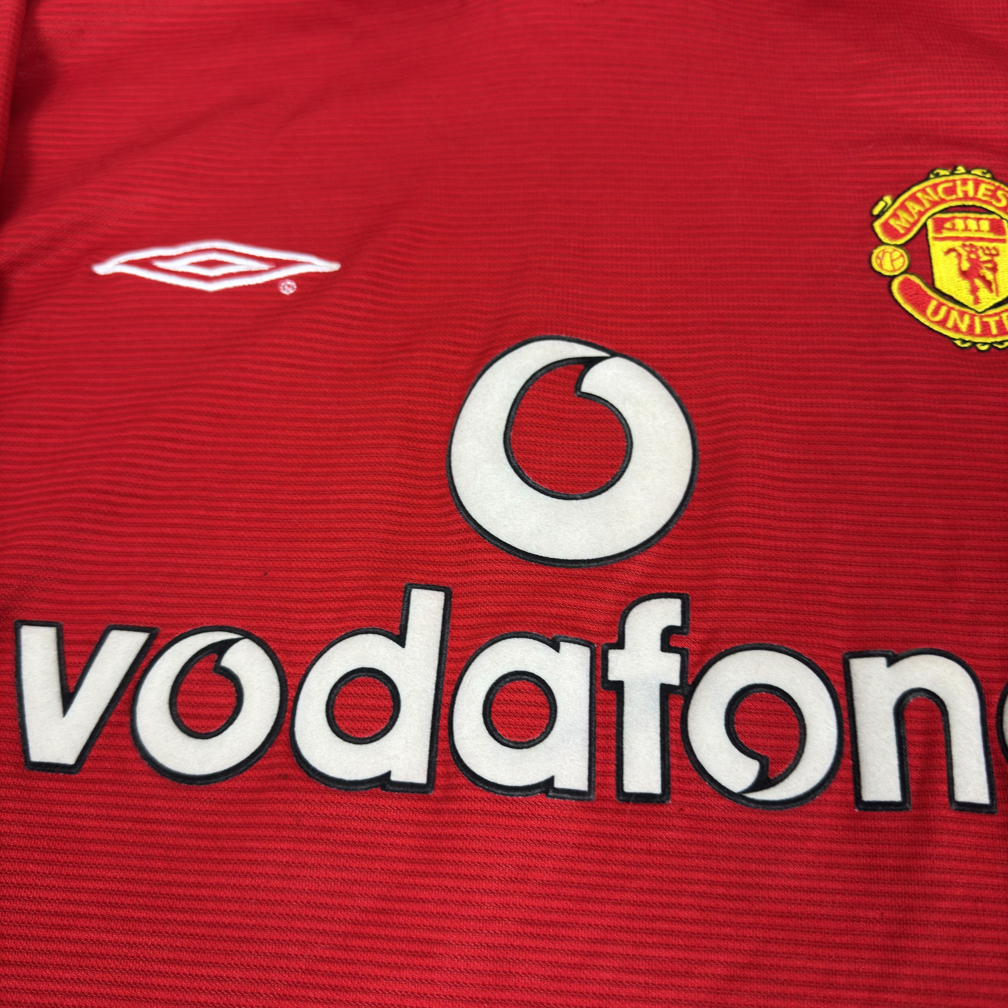 Umbro × Vintage Manchester United 02/03 Home Jersey – Umbro Vodafone Size US L / EU 52-54 / 3 - 6 Thumbnail