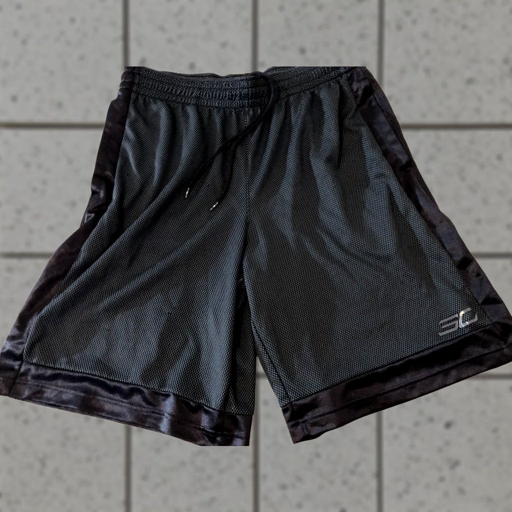 Under Armour Mens XL Grey Gray Under Armour Athletic Gym Workout SC Steph Curry Shorts Size US 36 / EU 52 - 1 Thumbnail