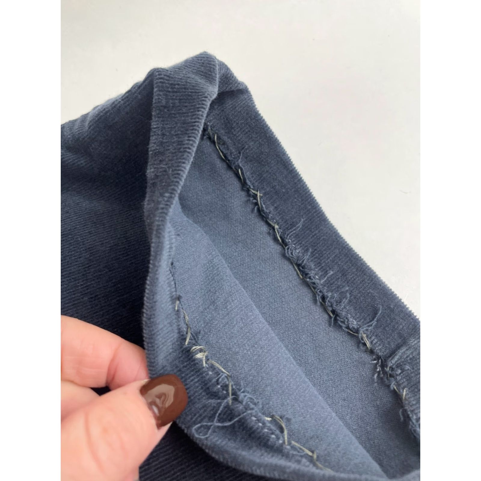 Gloria Vanderbilt Gloria Vanderbilt Pants Women's Size 6 Blue Mid-Rise Corduroy Flat Front Straight Hemmed to 29" Inseam 29" Chino Solid Womens Size 28" / US 6 / IT 42 - 3 Thumbnail